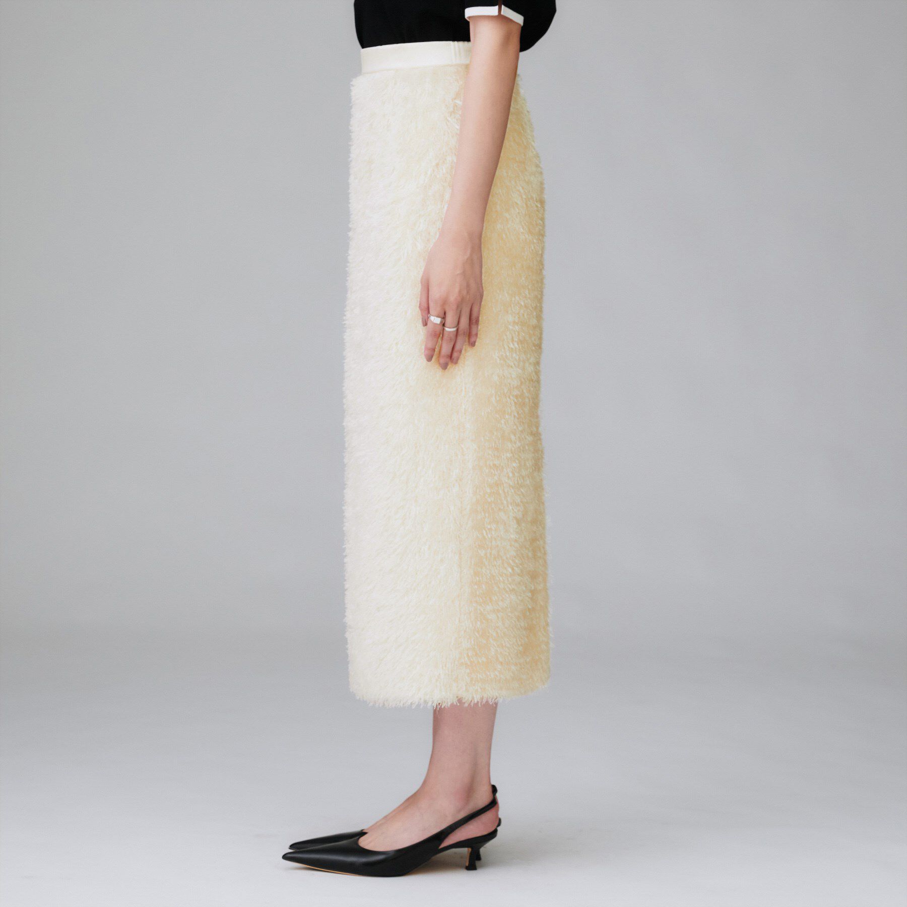 UNTITLED「【後ろウエストゴム/洗える/タイト】シャギーナロースカート」|スカート|