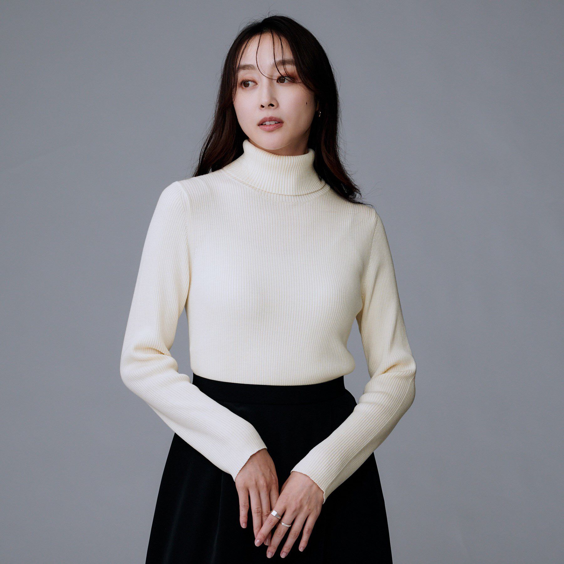 UNTITLED「【洗える/アンサンブル可能/ウール100%】リブタートルネックウールニット」|ニット・セーター|オフホワイト(003