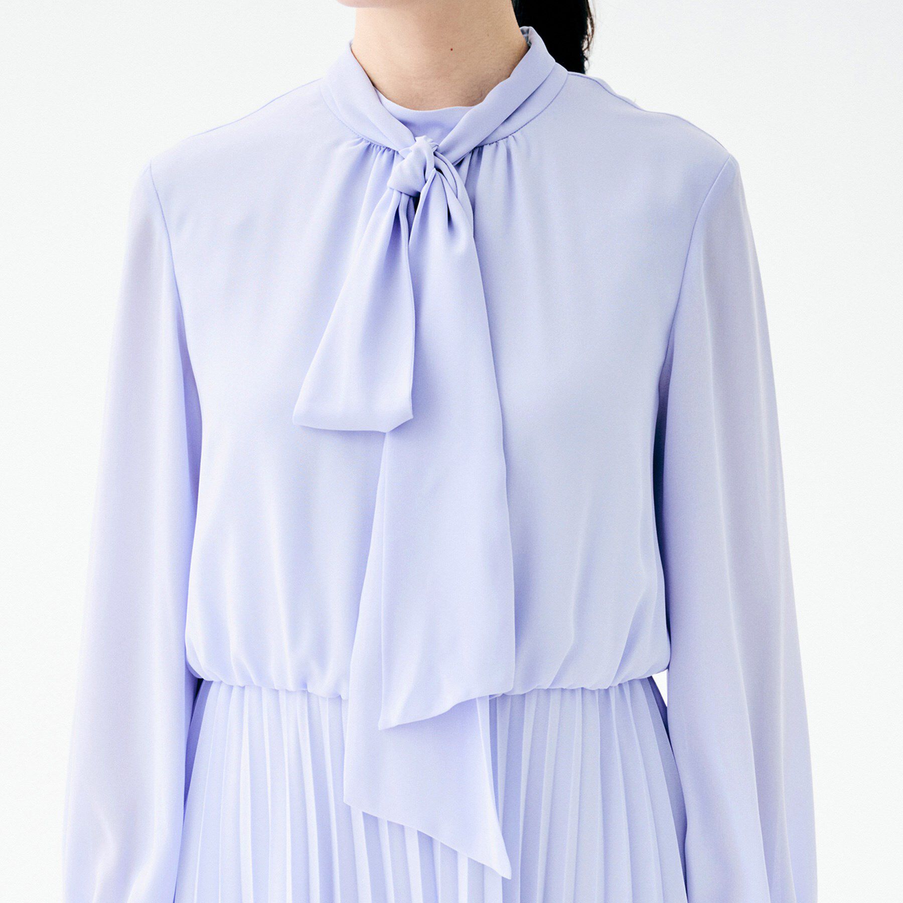 UNTITLED「【フォーマル/洗える】ボウタイ プリーツワンピース」|ワンピース|