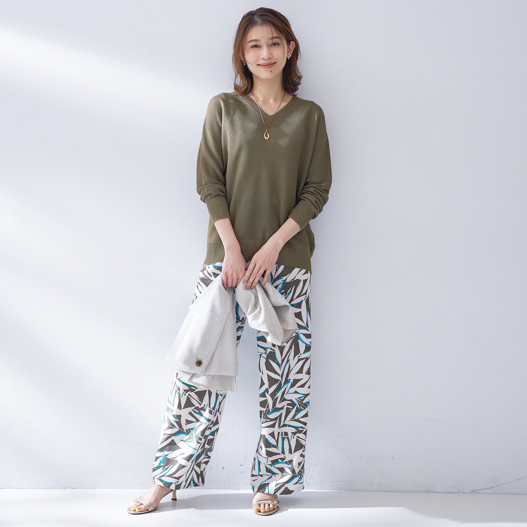 UNTITLED「ドライタッチVネックニット」|ニット・セーター|