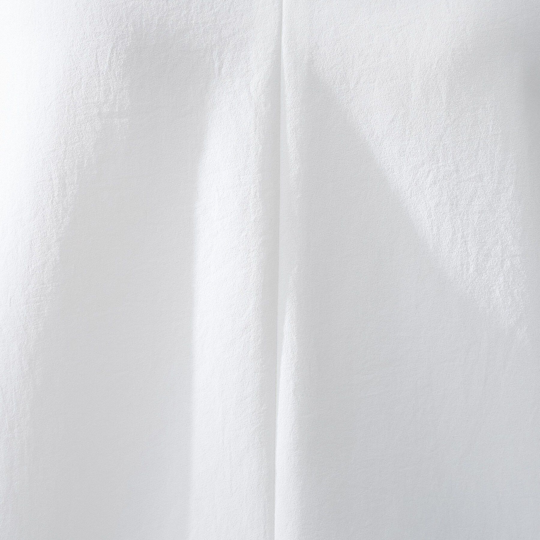 UNTITLED「【夏の名品セットアップが今年も登場！/はっ水/遮熱】リラクミスト キーVネックブラウス」|シャツ・ブラウス|