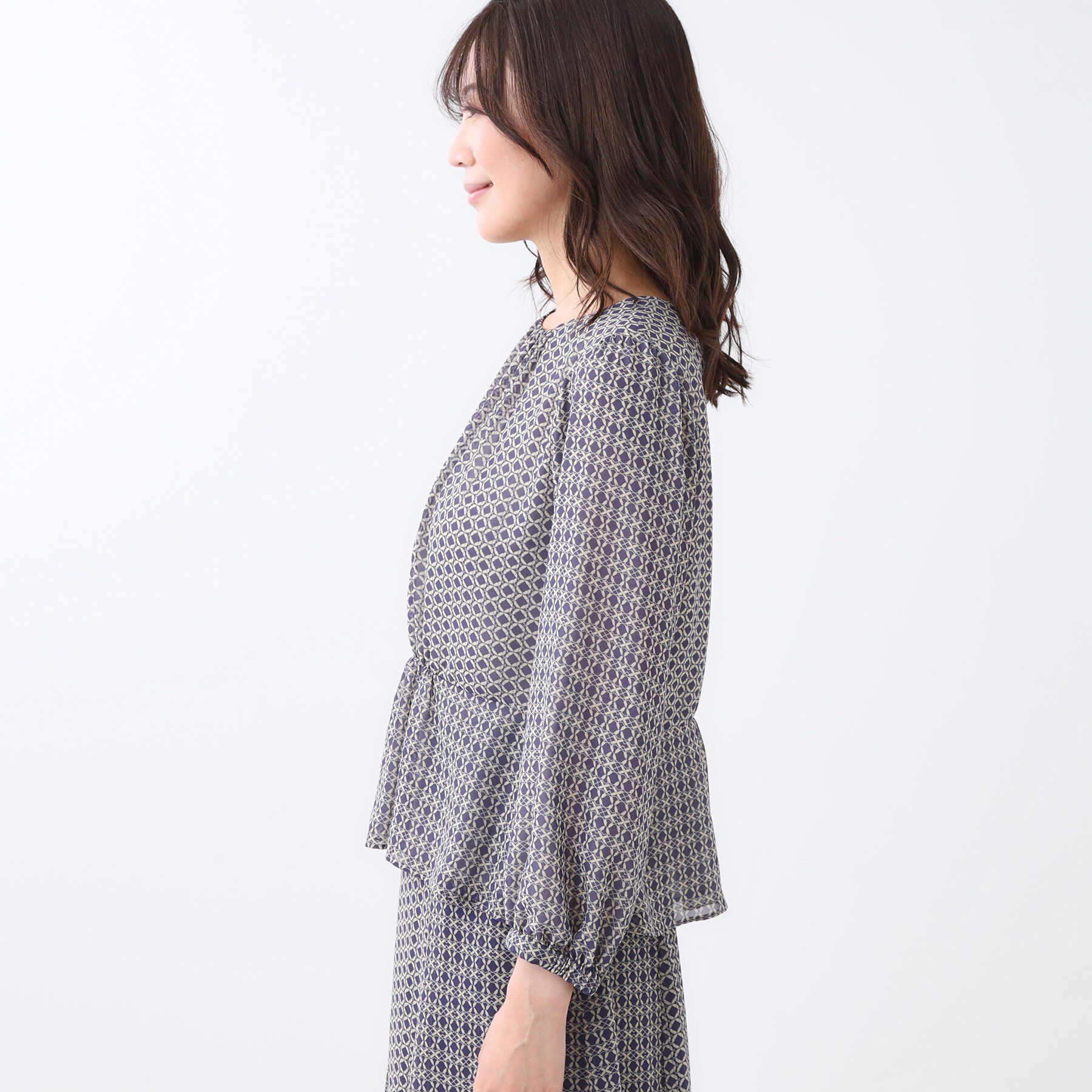 Reflect「【きちんと見え／セットアップ可／通勤におすすめ◎】ペプラムプリントブラウス」|シャツ・ブラウス|