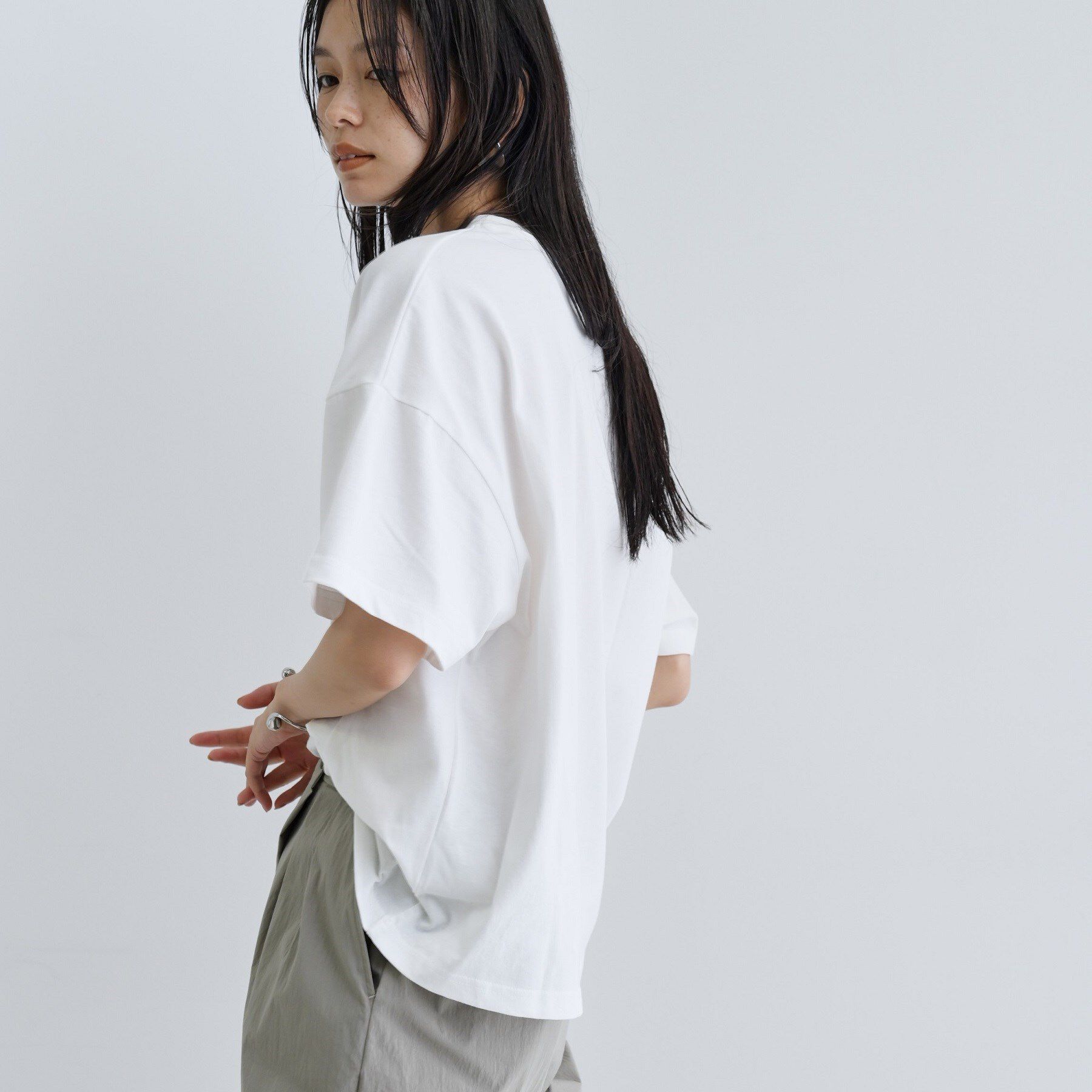 GALLEST「【一部店舗限定】フラワープリントT」|Tシャツ・カットソー|