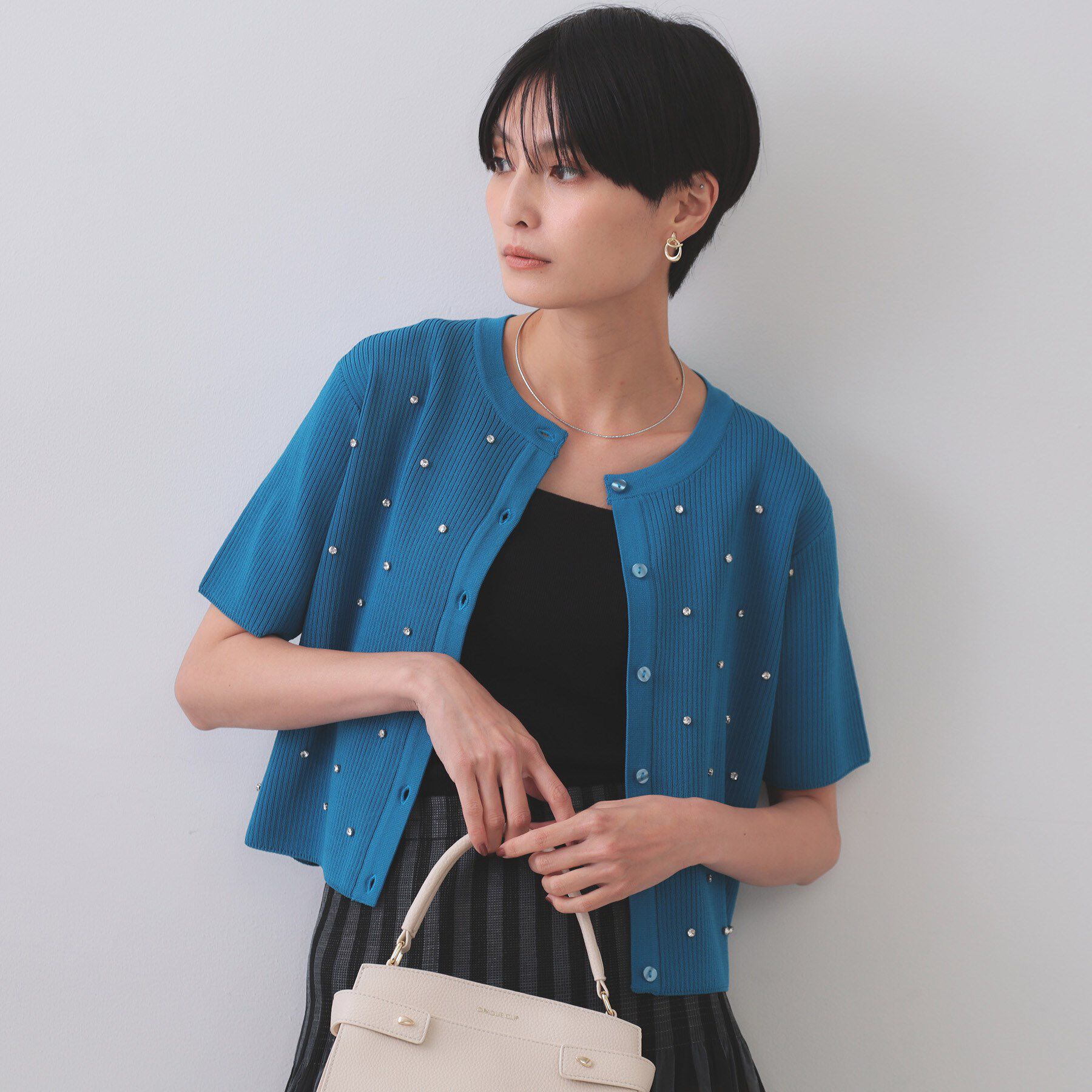 OPAQUE.CLIP「フロントビジューリブニットカーディガン【洗濯機洗い可/抗ピル】」|カーディガン|ブルー(093)