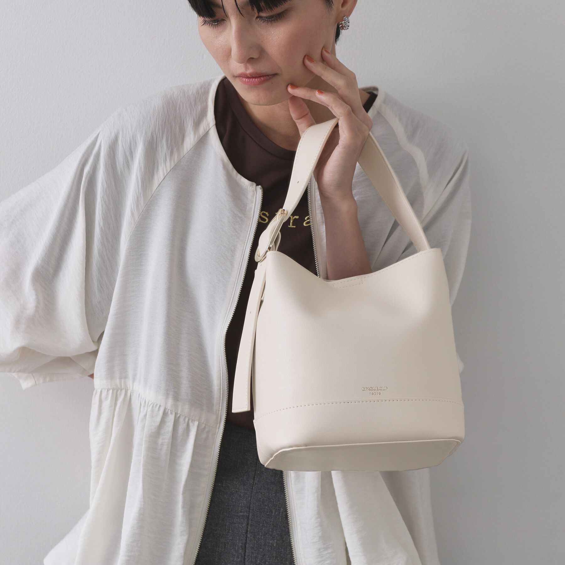 OPAQUE.CLIP「【3WAY】スムース合皮ミニショルダーバッグ」|ショルダー・メッセンジャー|アイボリー(004)