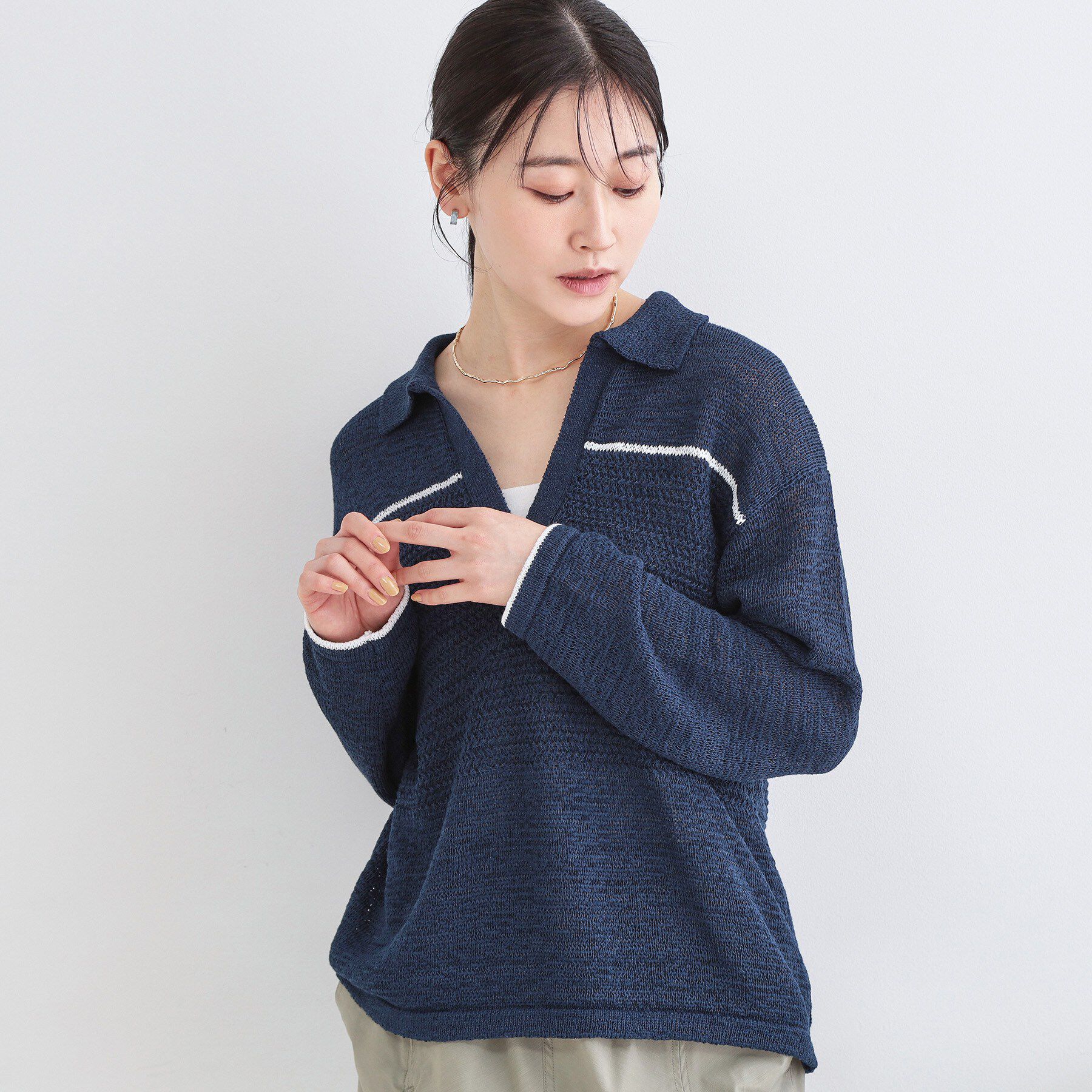 OPAQUE.CLIP「テープヤーンキーネックニット【洗濯機OK】」|ニット・セーター|ネイビー(094)