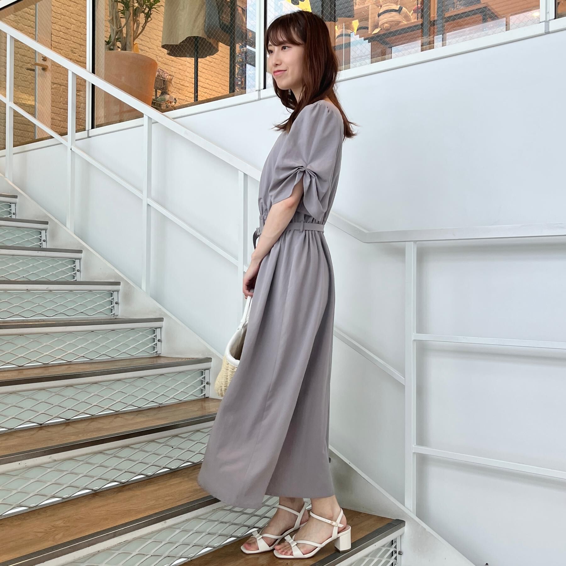 Couture broach「【マシンウォッシャブル・二の腕カバー】ウエストベルトVネックワンピース」|ワンピース|