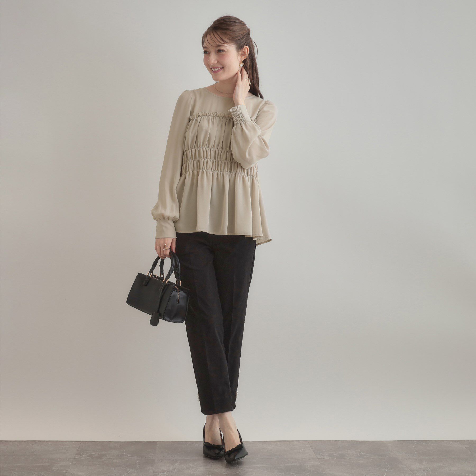 Couture broach「【マシンウォッシャブル・きれいめ・通勤】シャーリングチュニックブラウス」|シャツ・ブラウス|