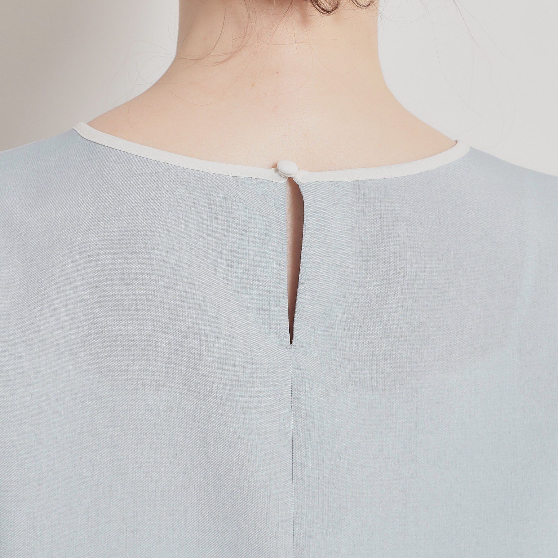 Couture broach「【イージーケア・接触冷感・吸水速乾】配色ラッフルブラウス」|シャツ・ブラウス|