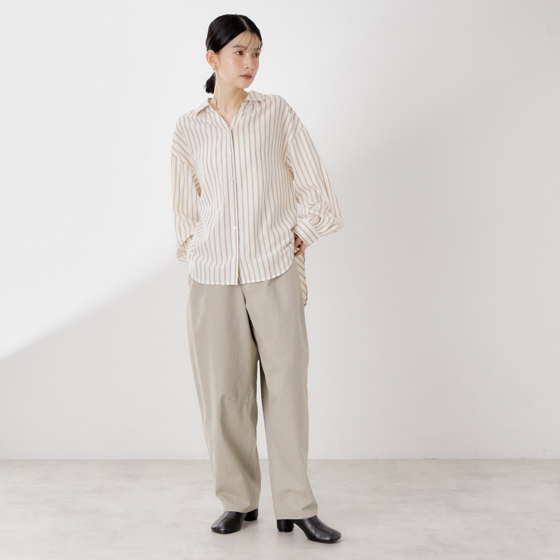 THE SHOP TK「【後ろ姿もサマになる】ストライプ バックシャーリングシャツ/体型カバー/洗える」|シャツ・ブラウス|