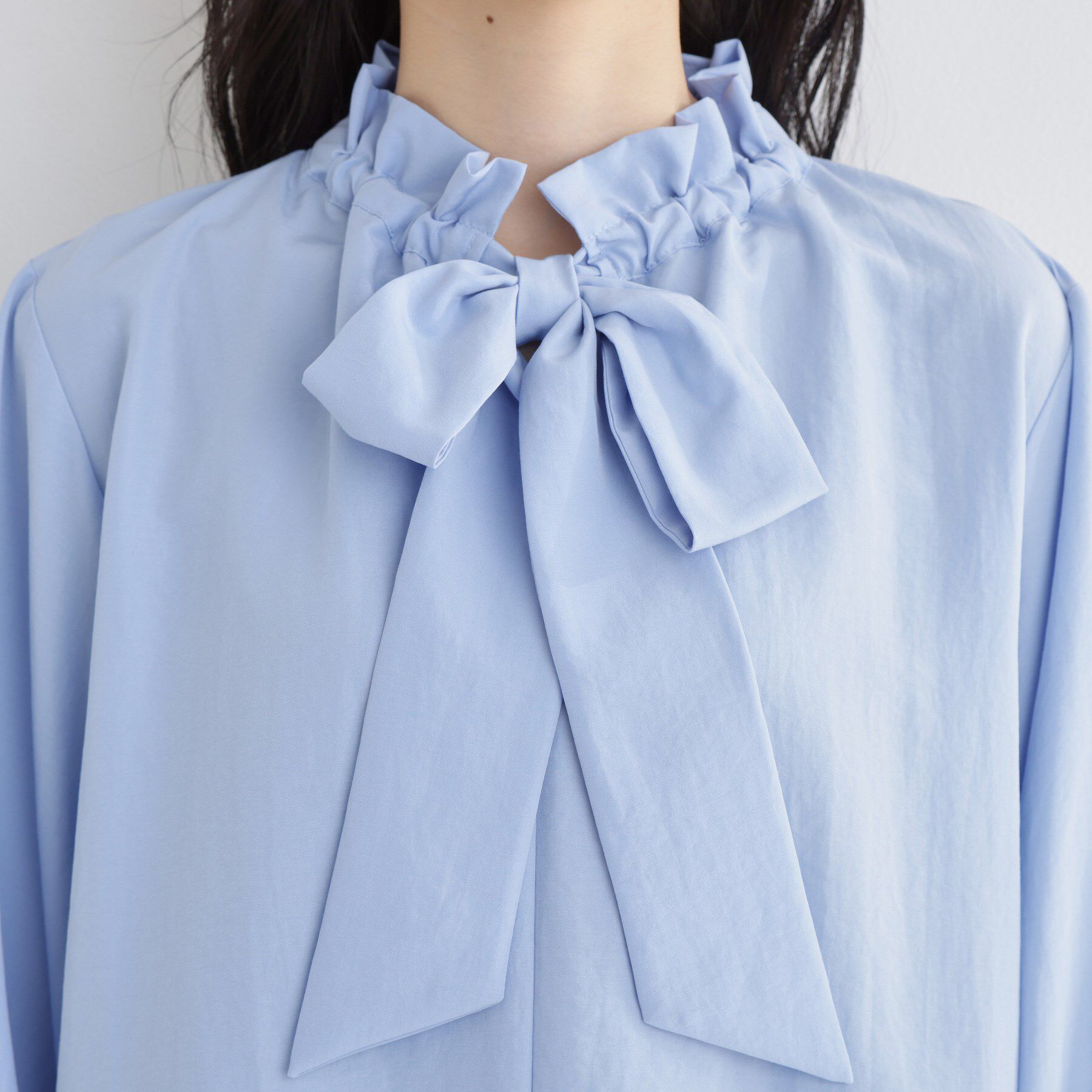 THE SHOP TK「【通勤にもカジュアルにも】ギャザーリボンタイブラウス」|シャツ・ブラウス|