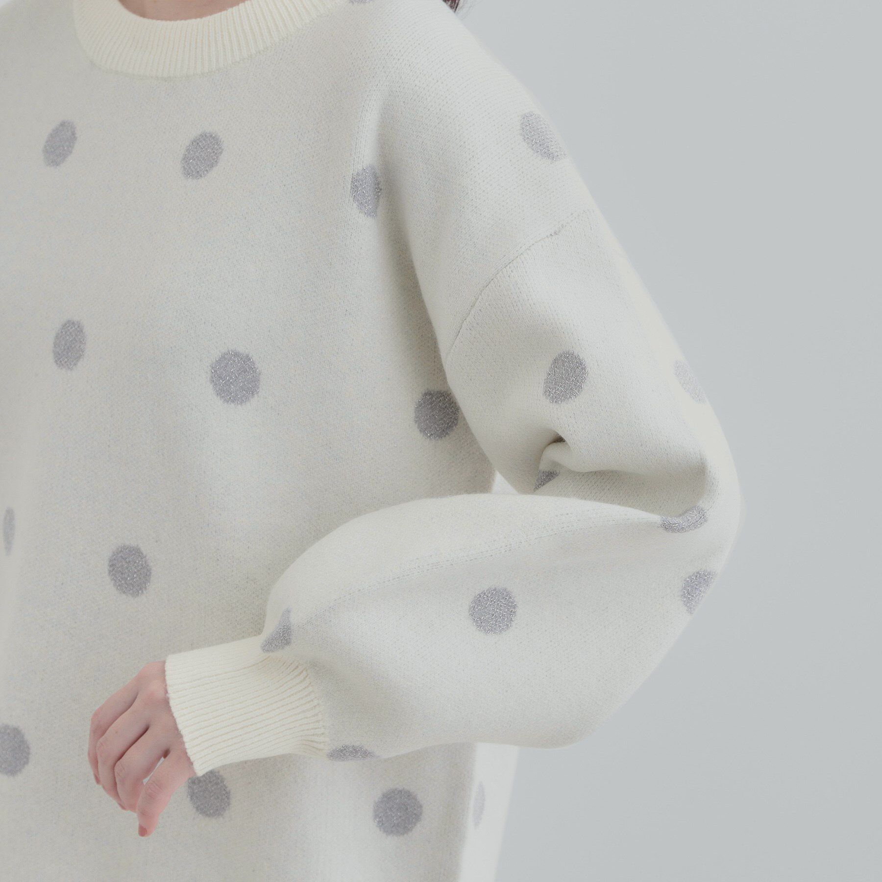 SHOO･LA･RUE「【S-LL/洗濯機可】体型カバーができる 大人のドット柄ニット」|ニット・セーター|