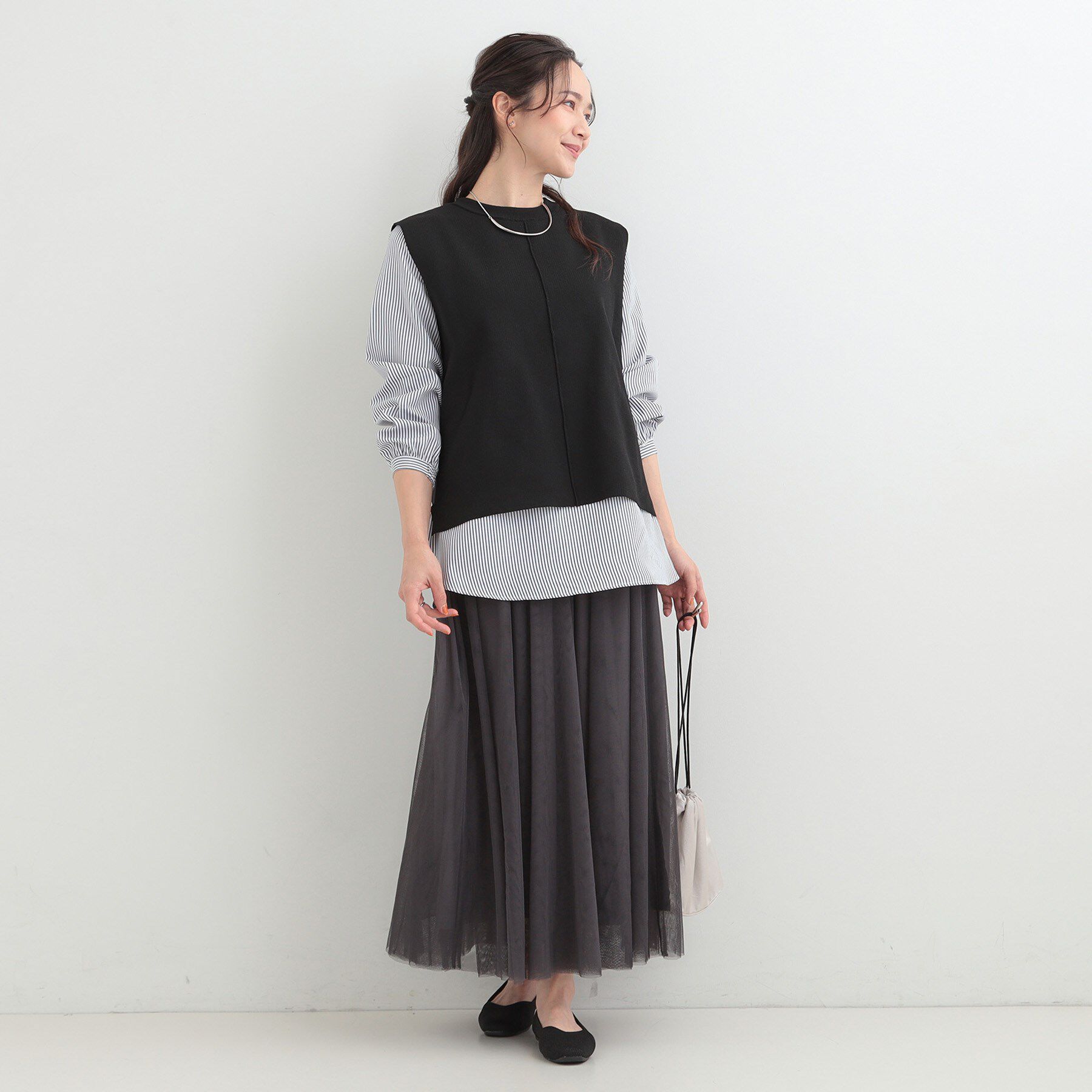 SHOO･LA･RUE「【洗濯機可/2点セット/S-LL】着回し自在 きれい見え ニットベスト＋ブラウス」|ニット・セーター|