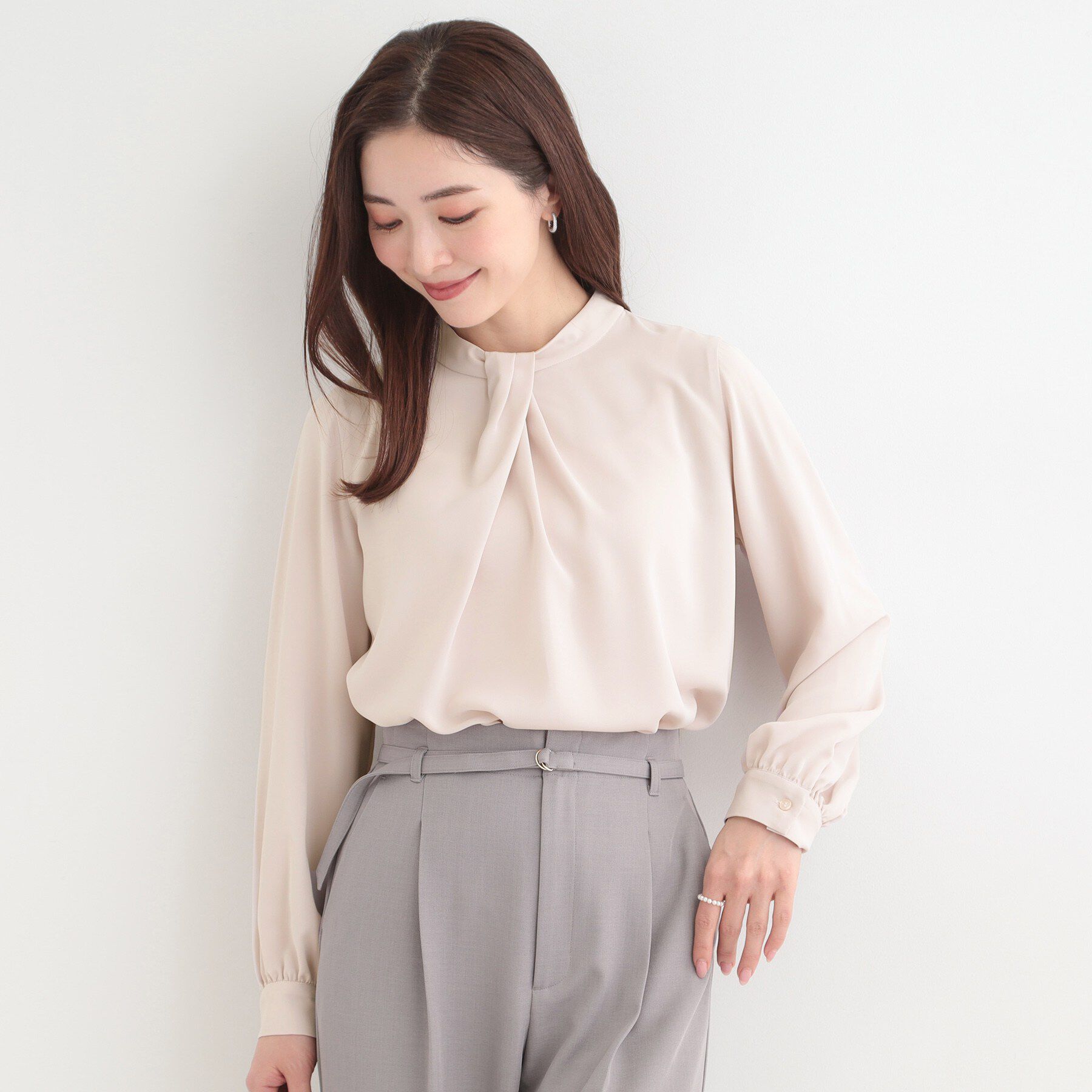 SHOO･LA･RUE「【洗濯機可/吸水速乾】ボウタイ風デザインブラウス」|シャツ・ブラウス|