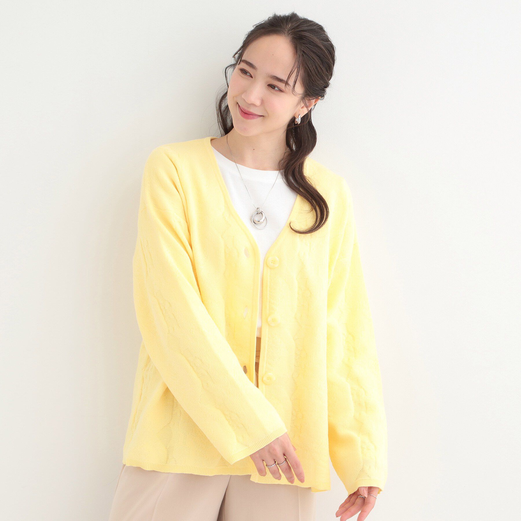 SHOO･LA･RUE「【洗濯機可/S-LL】幾何柄風デザインがアクセント ゆるVネックカーディガン」|カーディガン|