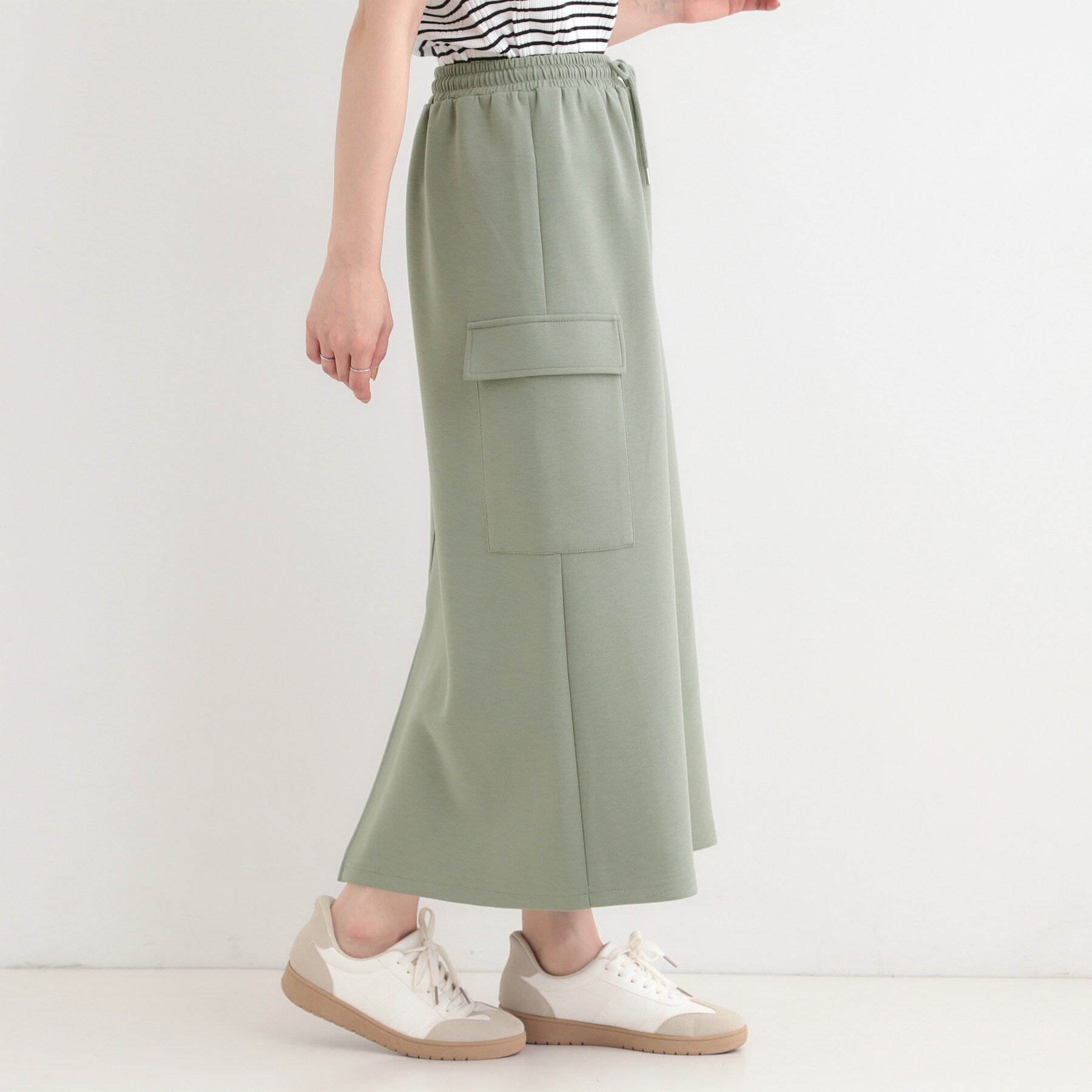 SHOO･LA･RUE「【洗濯機可/S-LL】サイドポケットでこなれ感のある ダンボールカーゴスカート」|スカート|