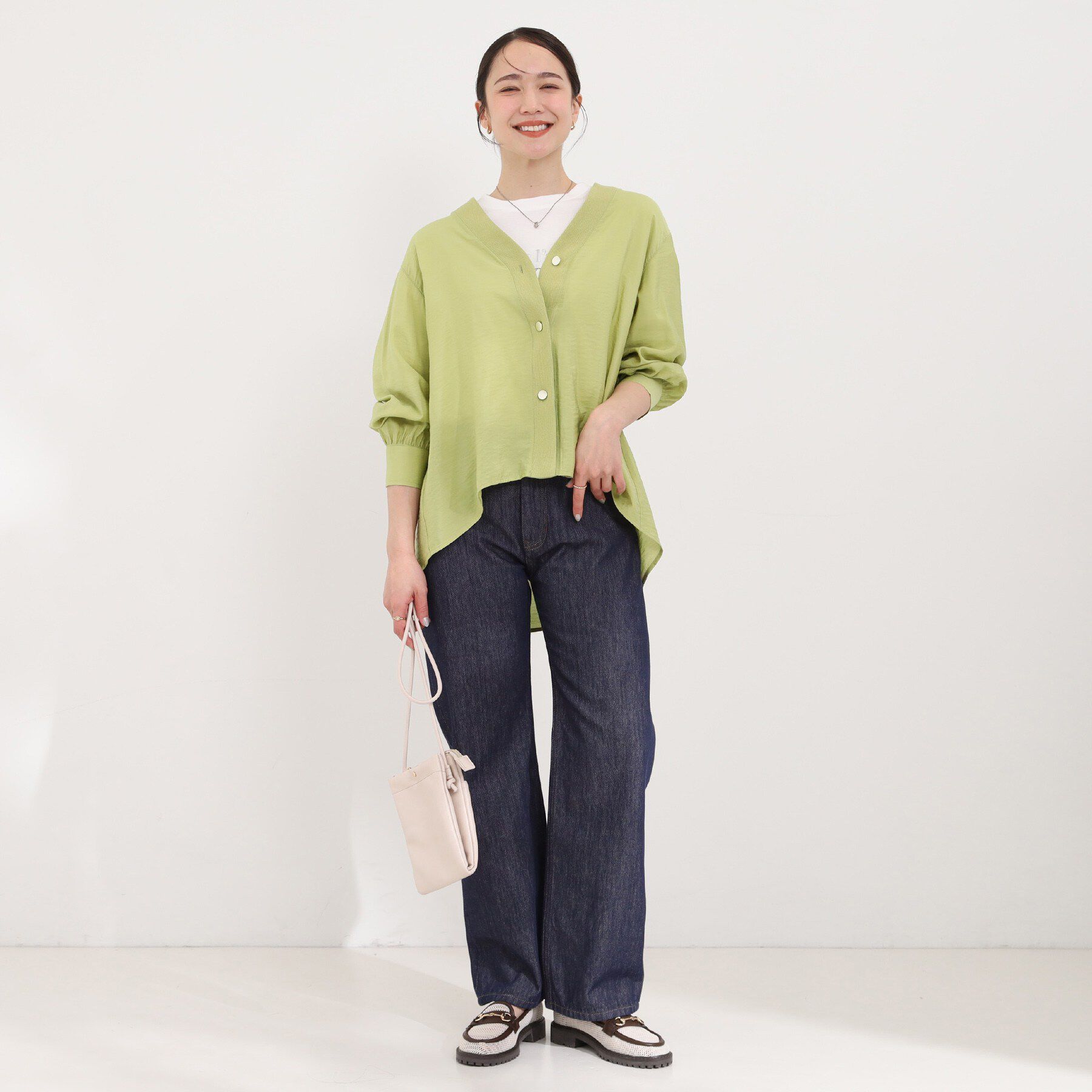 SHOO･LA･RUE「【S-LL/体型カバー】Aラインで身体のラインを拾いにくい シアーシャツカーディガン」|シャツ・ブラウス|