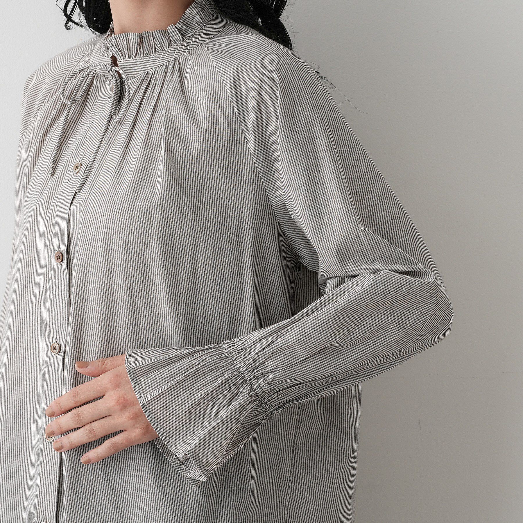 Dessin「【洗える】フリルネックシャツ」|シャツ・ブラウス|