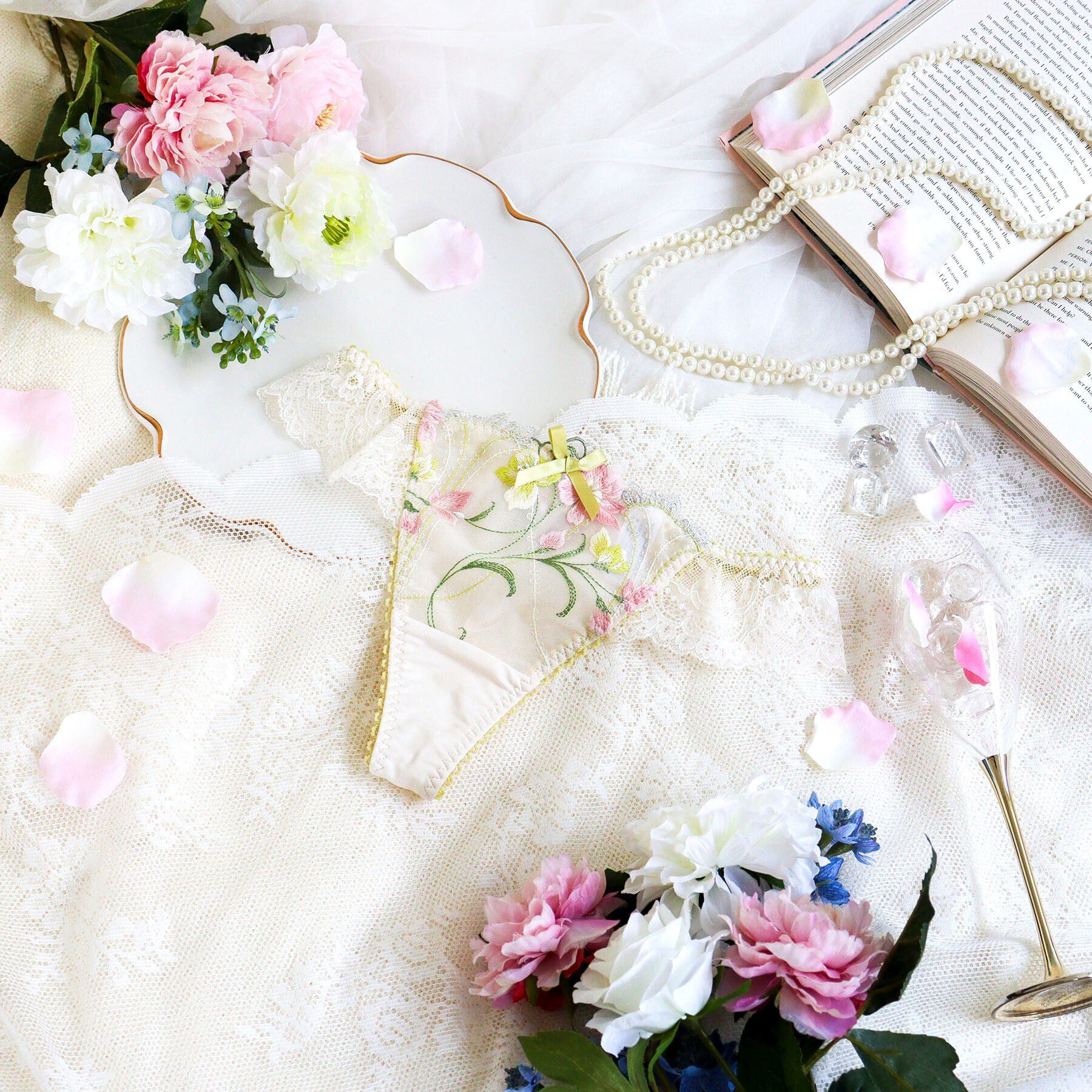 Risa Magli「テリン Tバックショーツ」|インナー|イエロー(032)