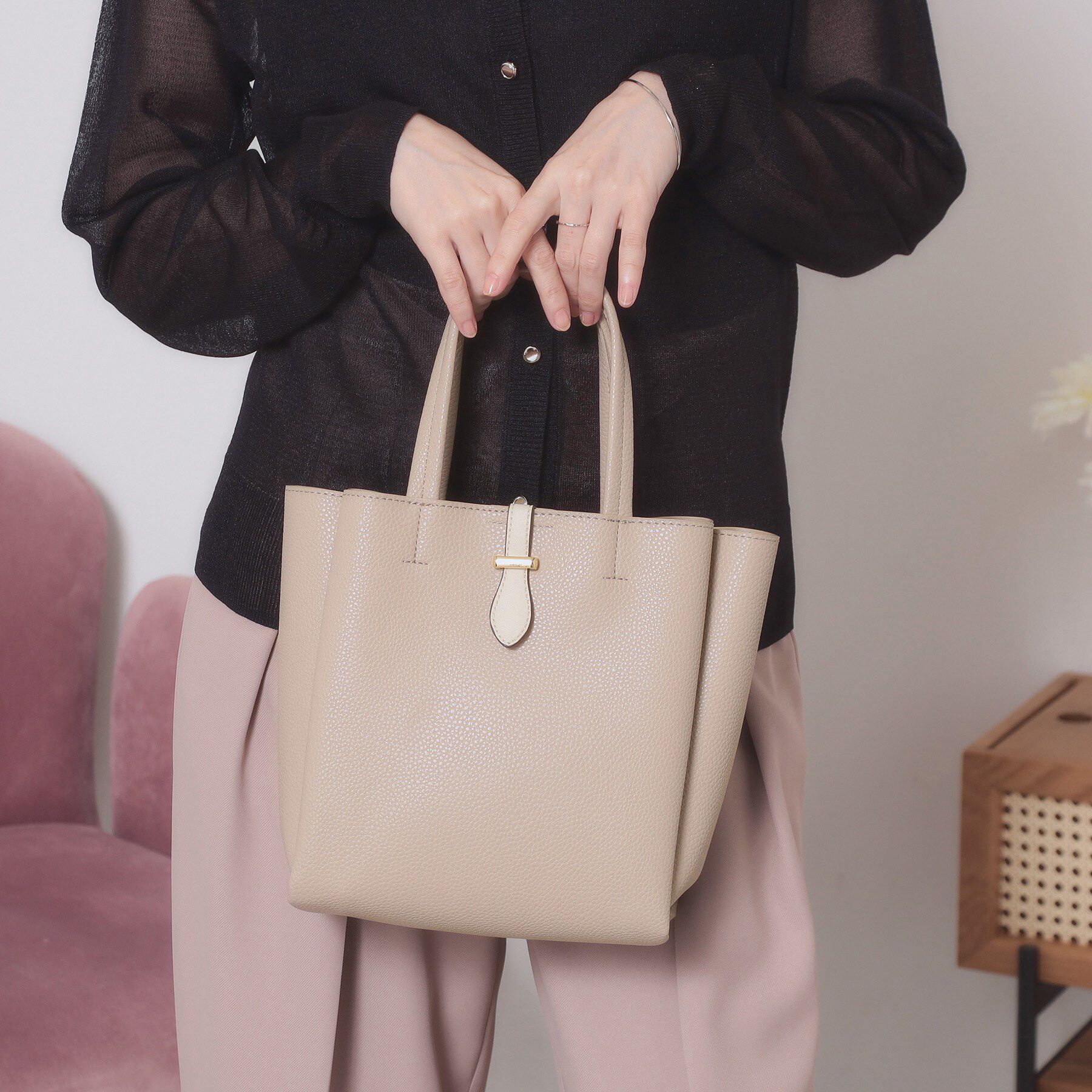 ITS&rsquo;DEMO「ベルト三層ミニトート」|ハンドバッグ|ライトベージュ(05