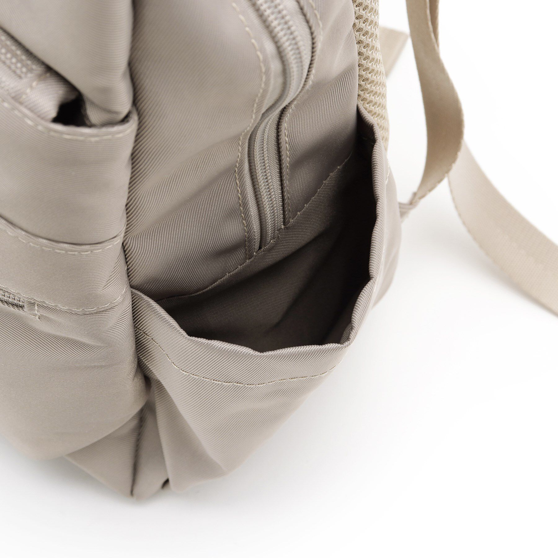 ITS&rsquo;DEMO「＜人間工学＞撥水リュック」|リュック|