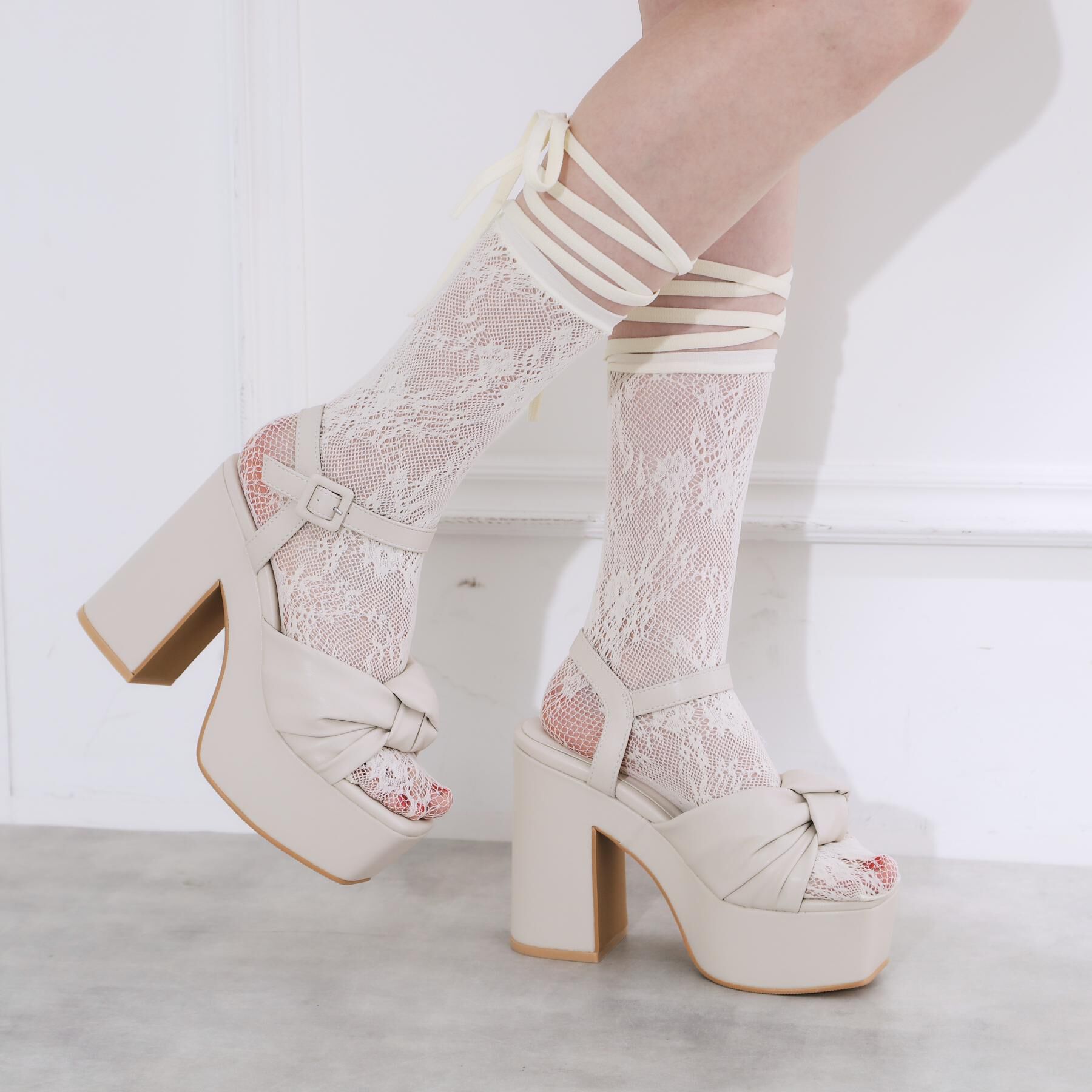 ESPERANZA「【ラク盛り／サンダル】リピーター続出／脚長美脚　ツイストリボンサンダル」|サンダル|