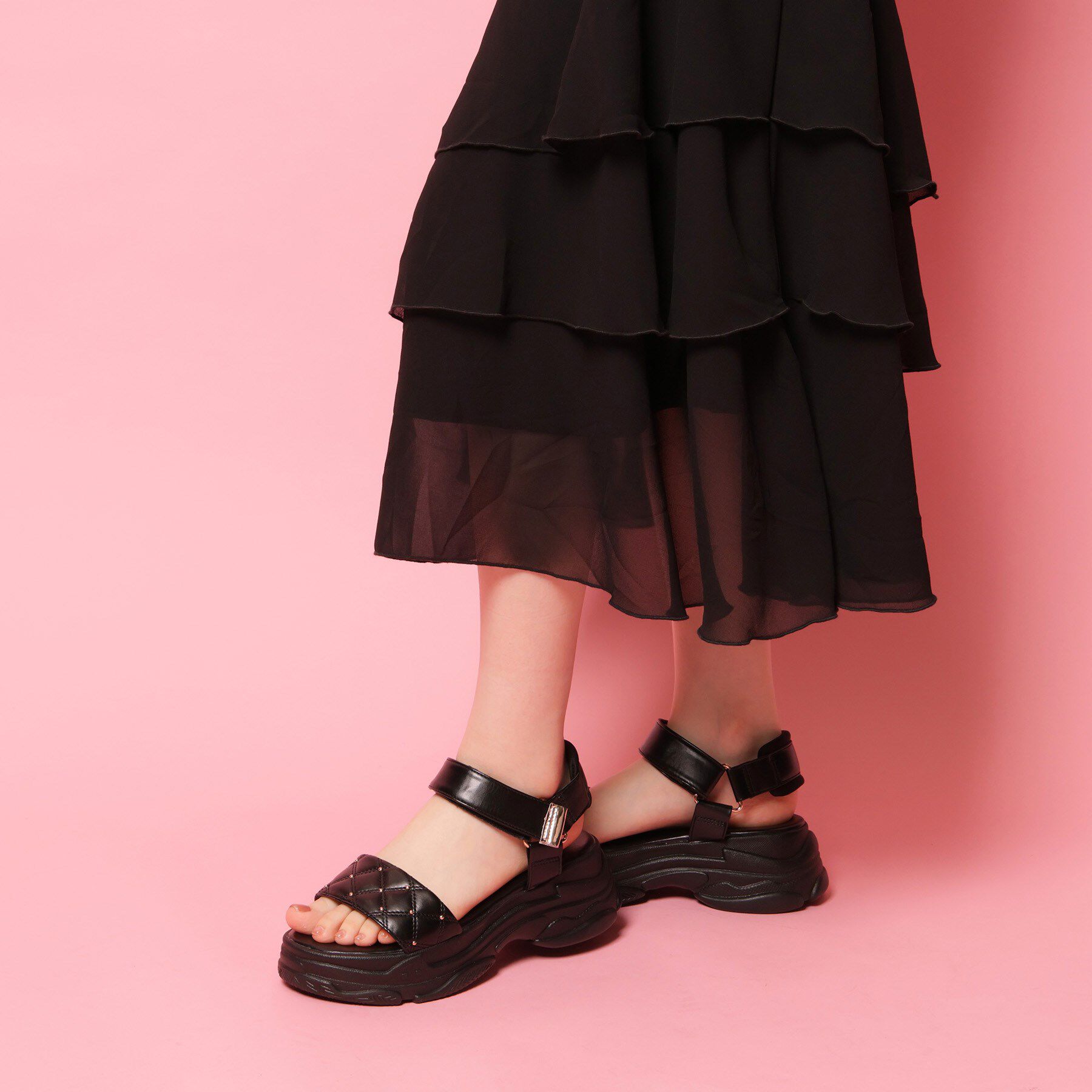 csT&P「キルティング 面ファスナーストラップサンダル」|サンダル|