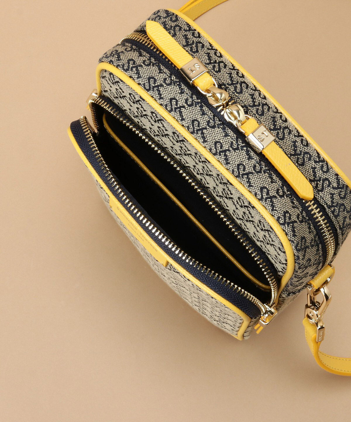 Samantha Thavasa「ST Jacquard サック デ プール」|ショルダー・メッセンジャー|