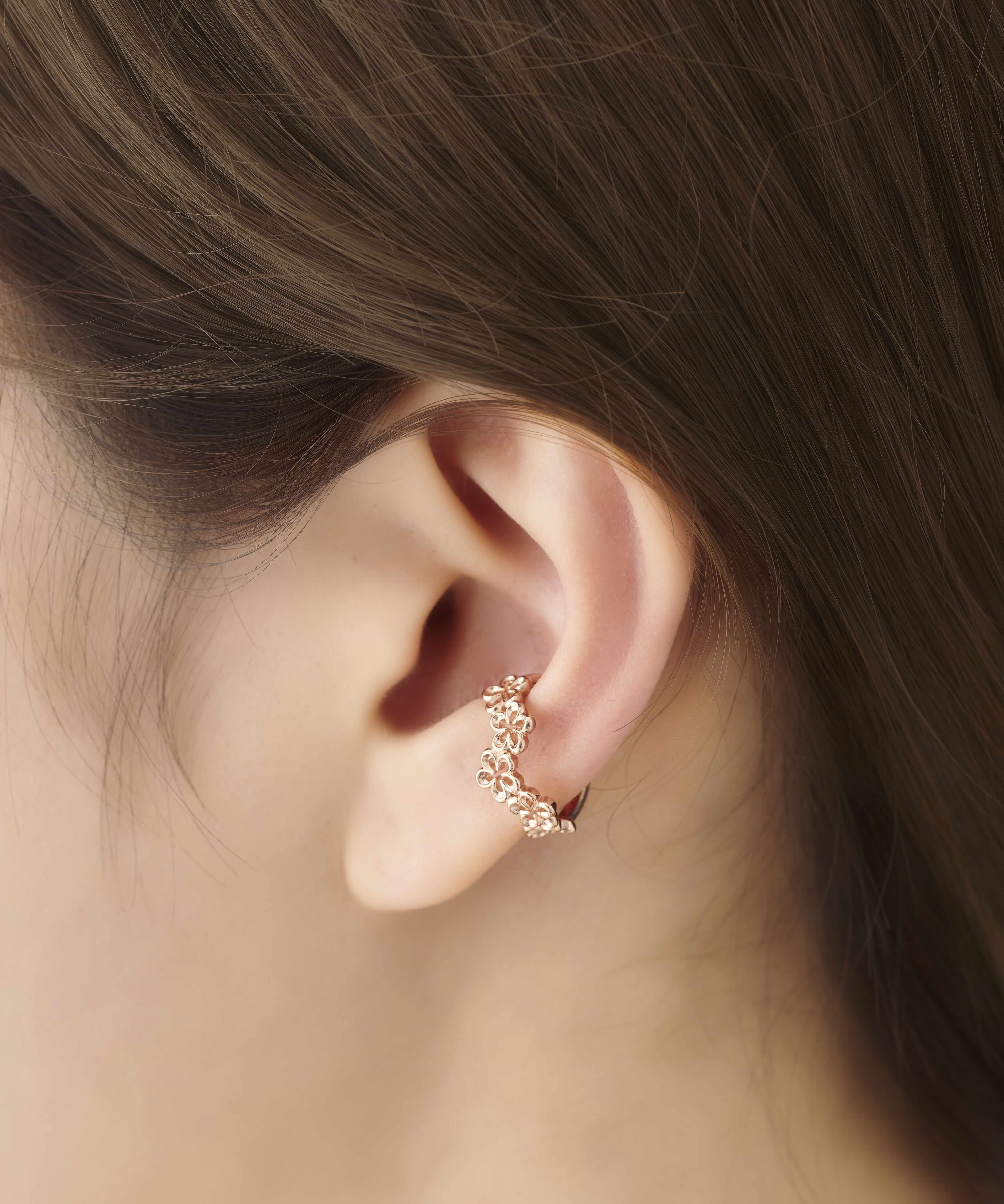 newme by Samantha Thavasa「ミニフラワー イヤーカフ」|イヤーカフ|SILVER PGﾒｯｷ