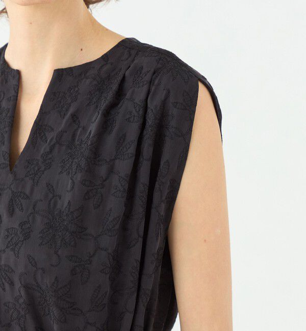 TOMORROWLAND collection「リーフエンブロイダリー ショルダータックワンピース」|ワンピース|