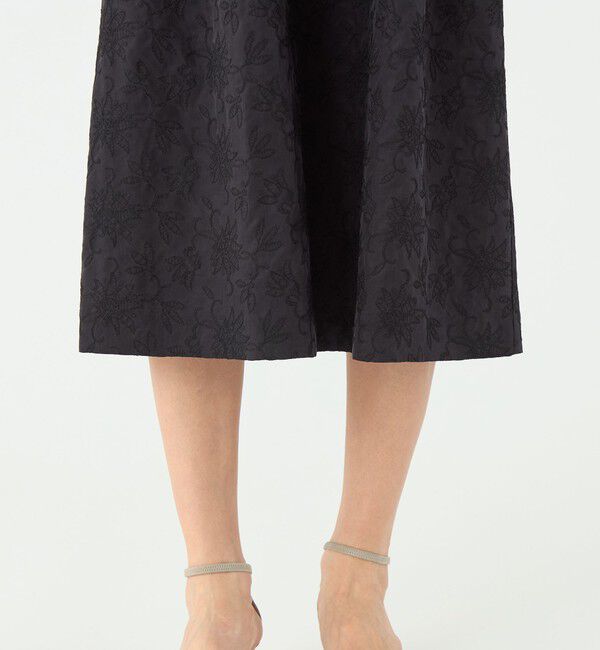 TOMORROWLAND collection「リーフエンブロイダリー ショルダータックワンピース」|ワンピース|