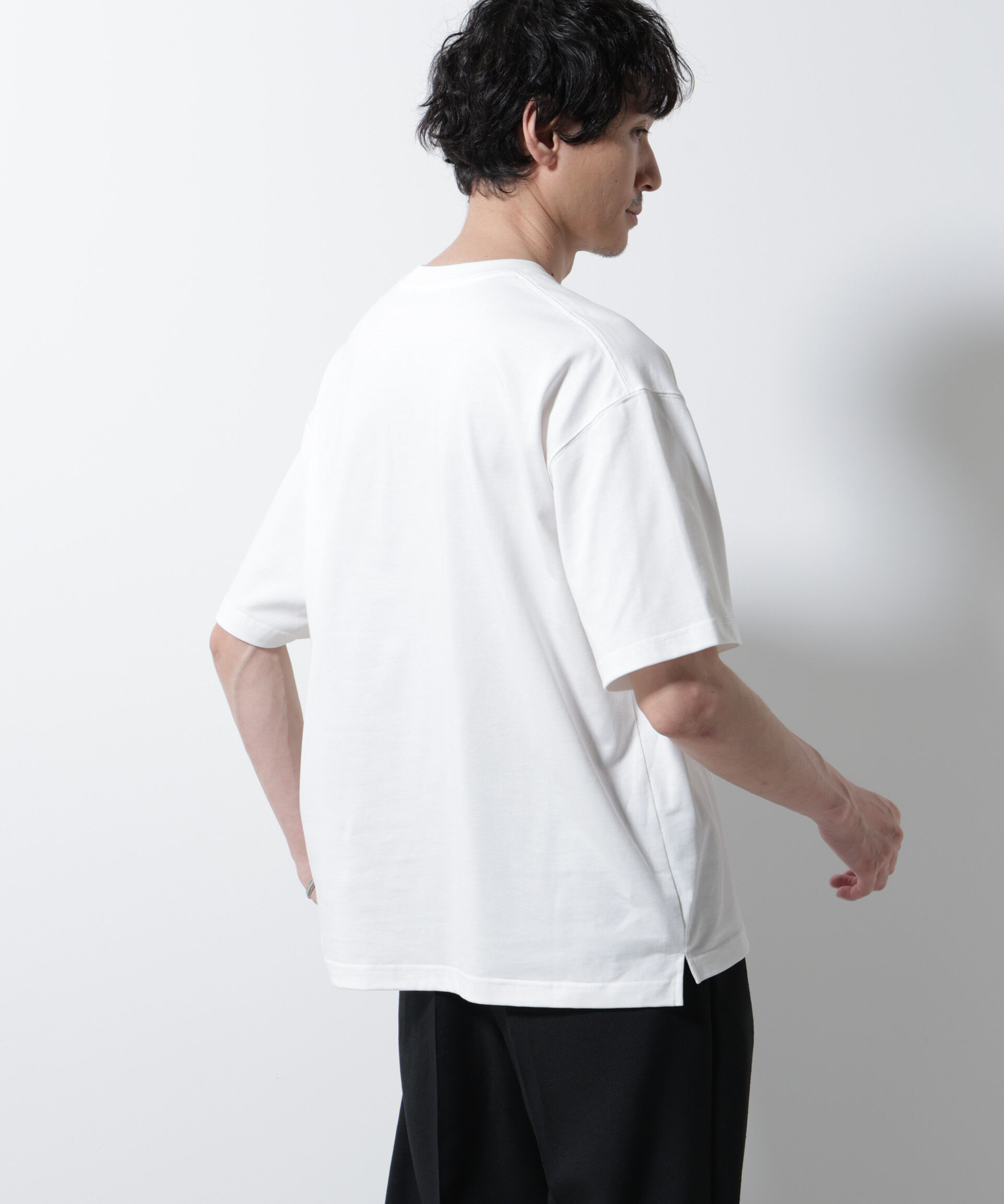 nano･universe「「Art & Craft」エディトリアル 刺繍Tシャツ」|Tシャツ・カットソー|