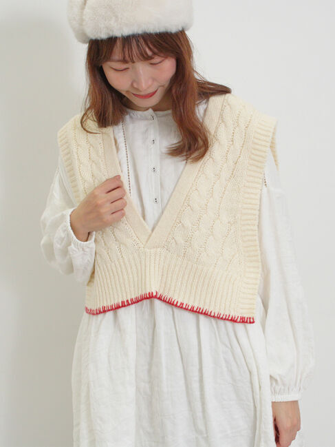 Samansa Mos2「◎ブランケットステッチケーブル編みショートベスト」|ダウンベスト・ベスト|