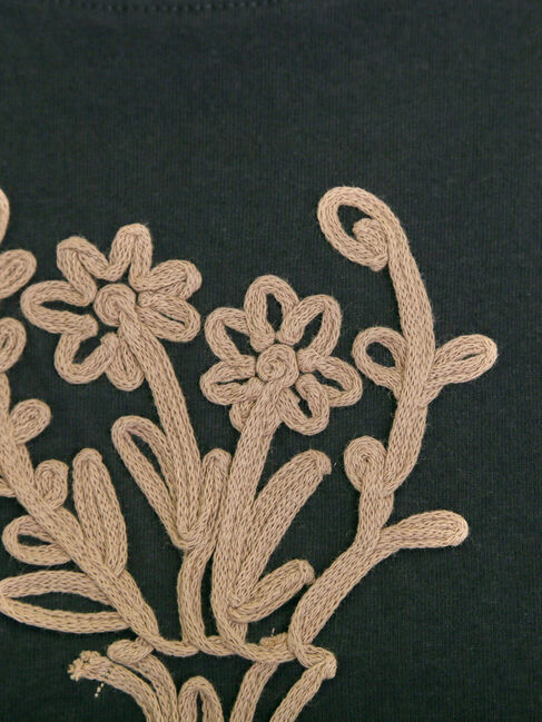 Samansa Mos2「花瓶柄コード刺繍Tシャツ」|Tシャツ・カットソー|