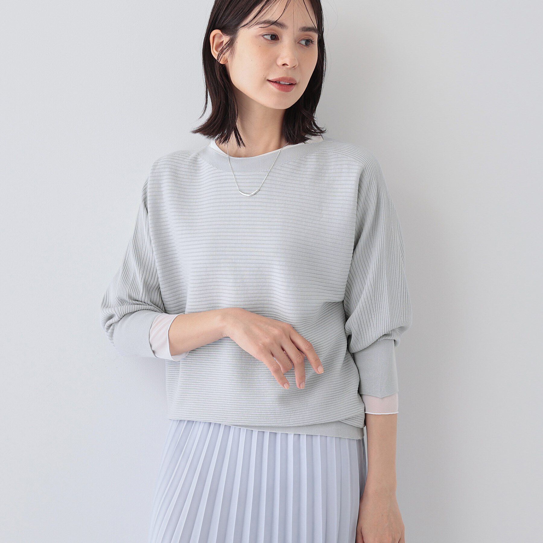 INDIVI「【洗える／無縫製】美シルエット ドルマンスリーブニット」|ニット・セーター|ライトグレー(011