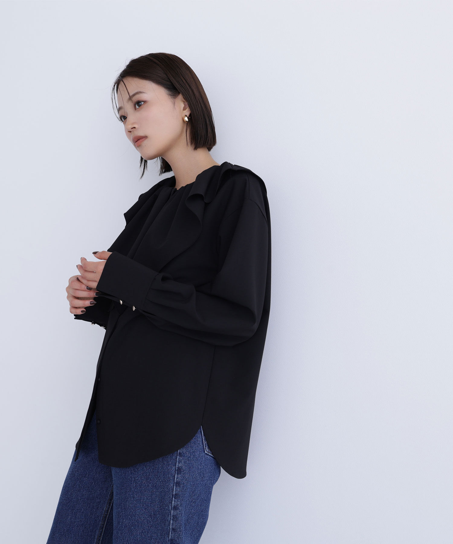  「デザインラッフルブラウス」|シャツ・ブラウス|ブラック