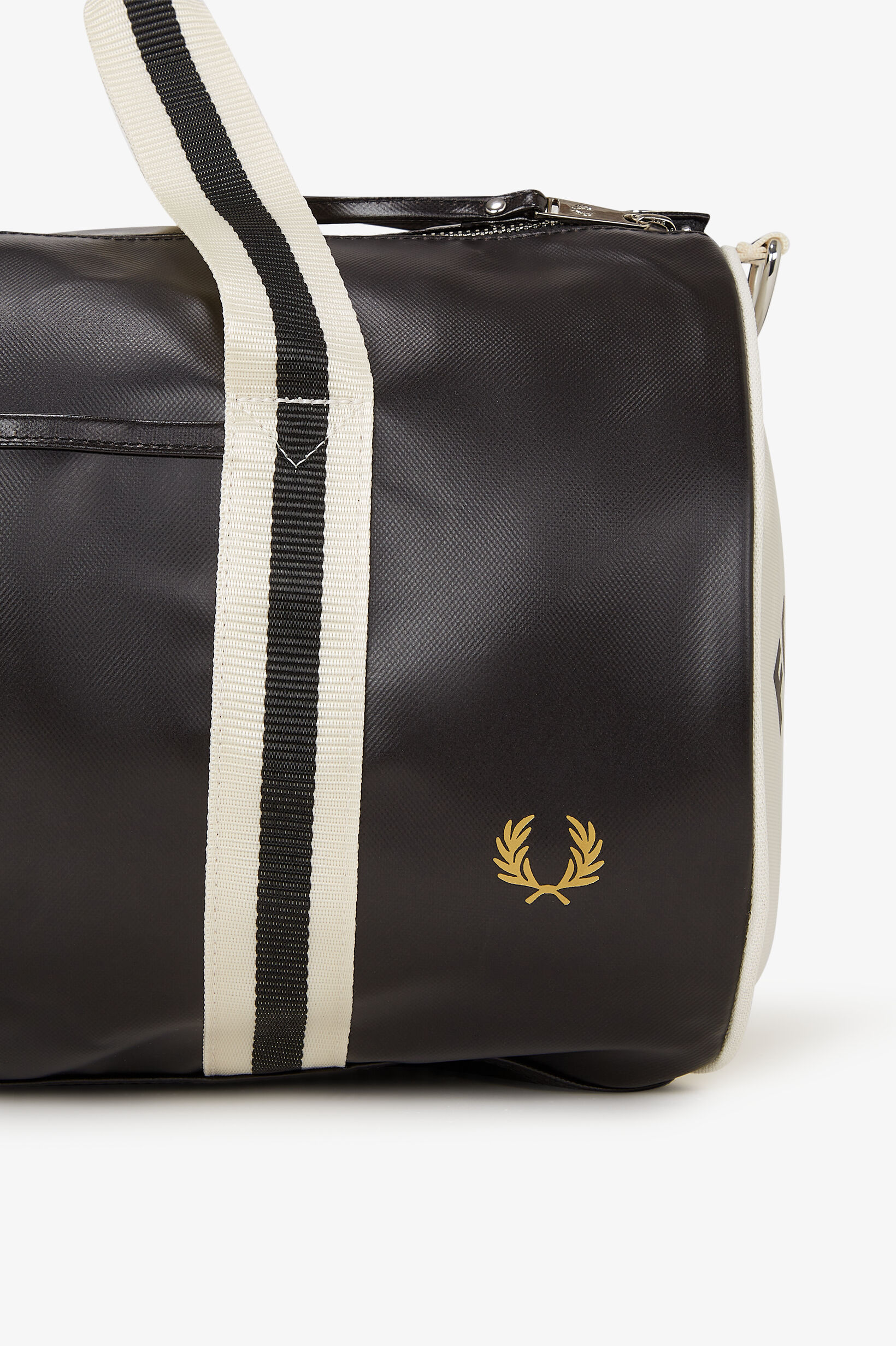 FRED PERRY 「Classic Barrel Bag」|ボストンバッグ|
