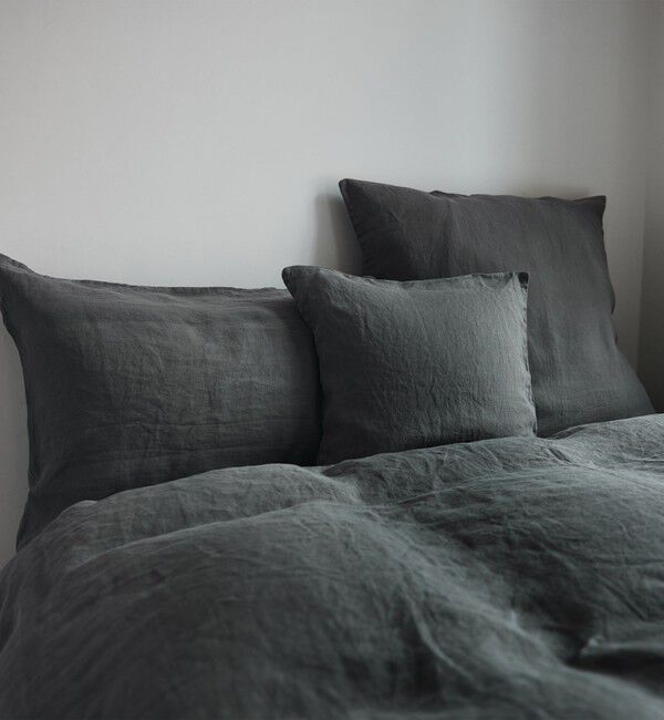 TOMORROWLAND HOME「プレーンリネン クッションカバー（45cm &times; 45cm）」|クッション・クッションカバー|