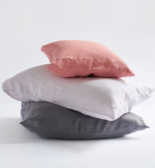 TOMORROWLAND HOME「プレーンリネン クッションカバー（45cm &times; 45cm）」|クッション・クッションカバー|