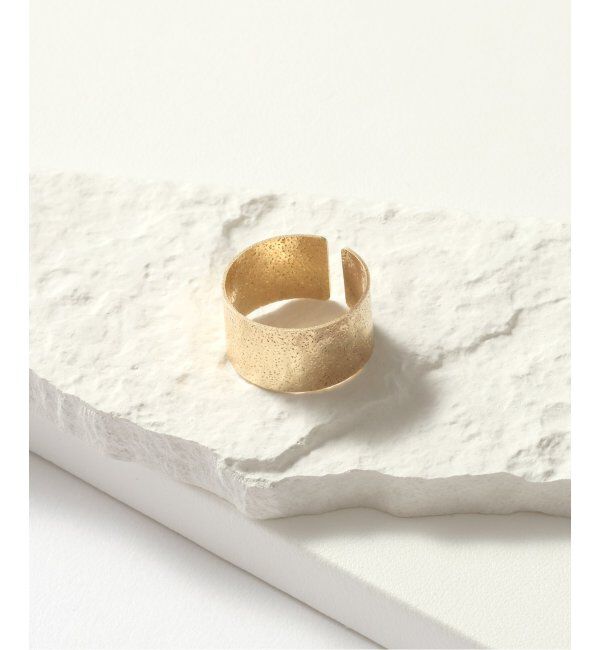 Lilas by Spick&Span「10mmテクスチャースリットリング K10」|リング|ゴールド