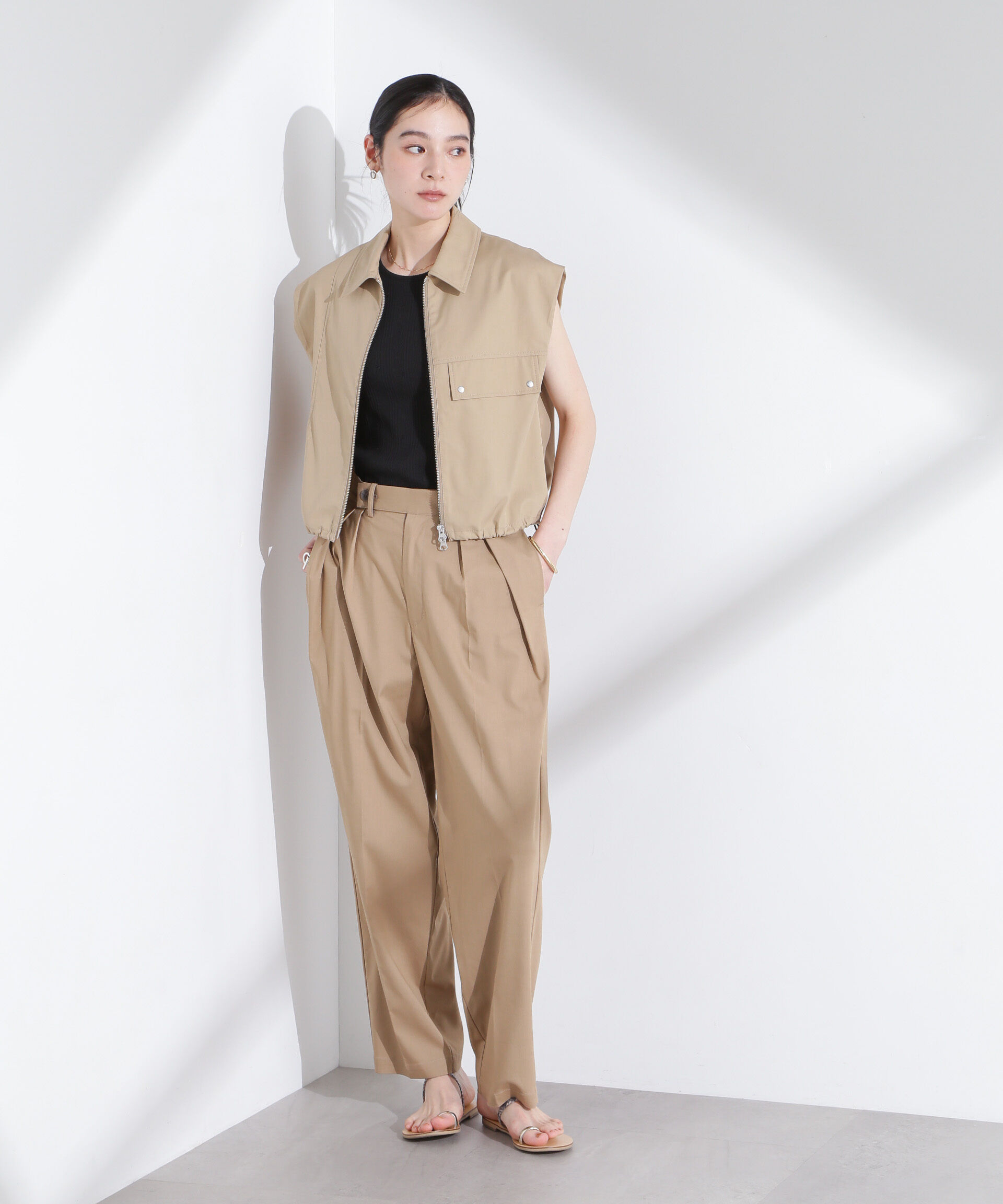 nano･universe「リネンストレッチタックコクーンパンツ」|チノ|