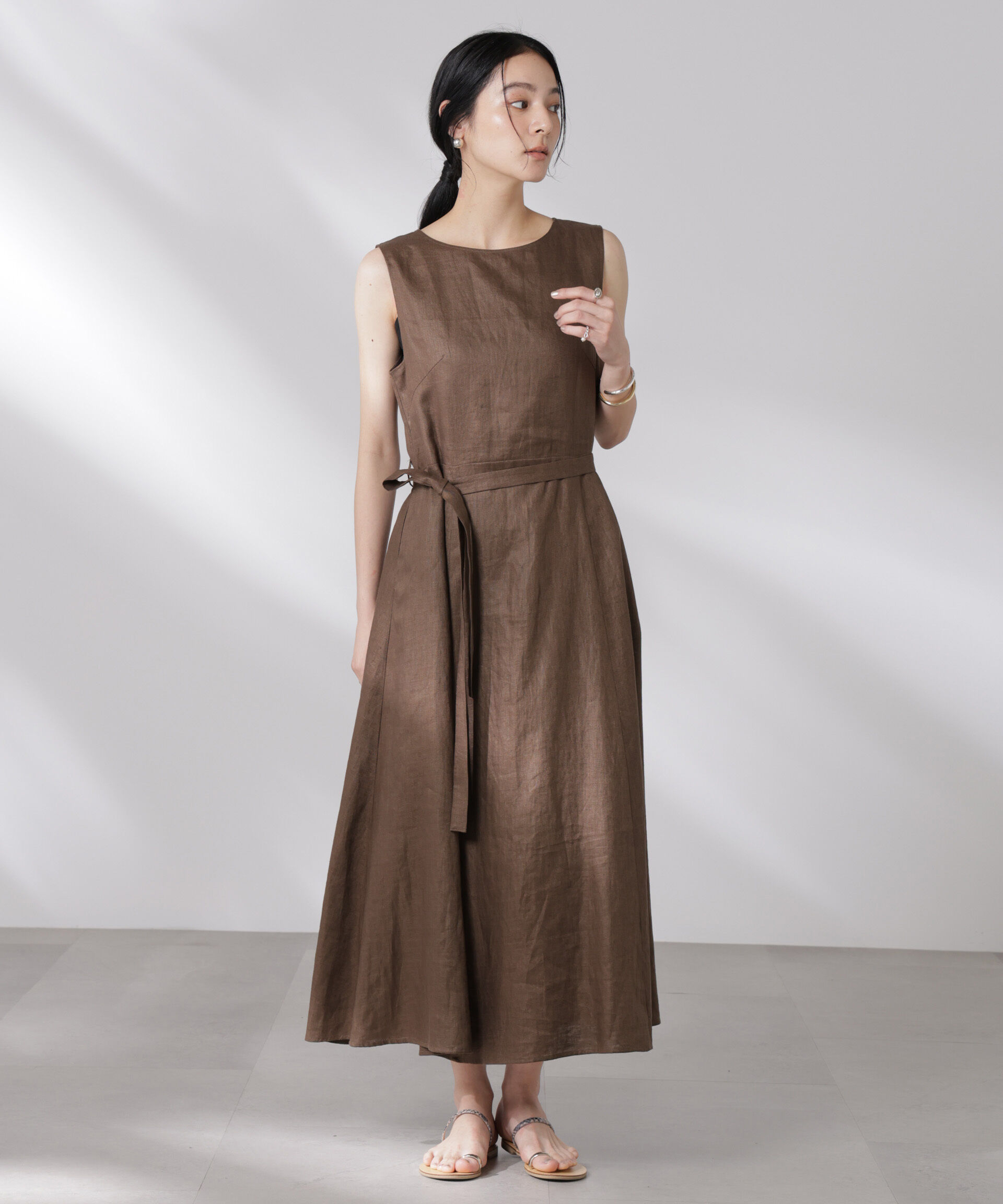 nano･universe「ヨーロピアンフラックス Aラインノースリーブワンピース」|ワンピース|