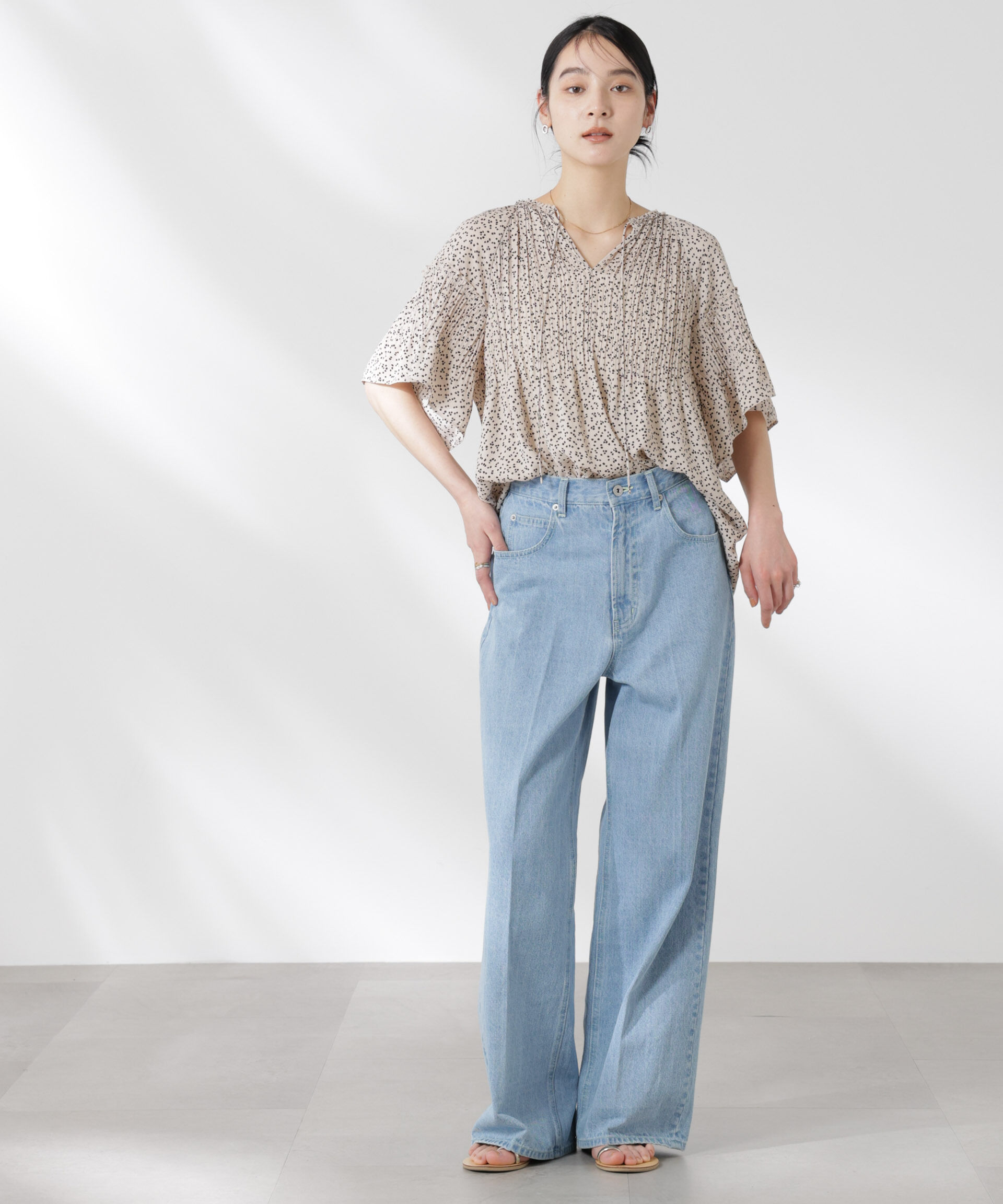 nano･universe「ランダムドットプリーツブラウス」|シャツ・ブラウス|