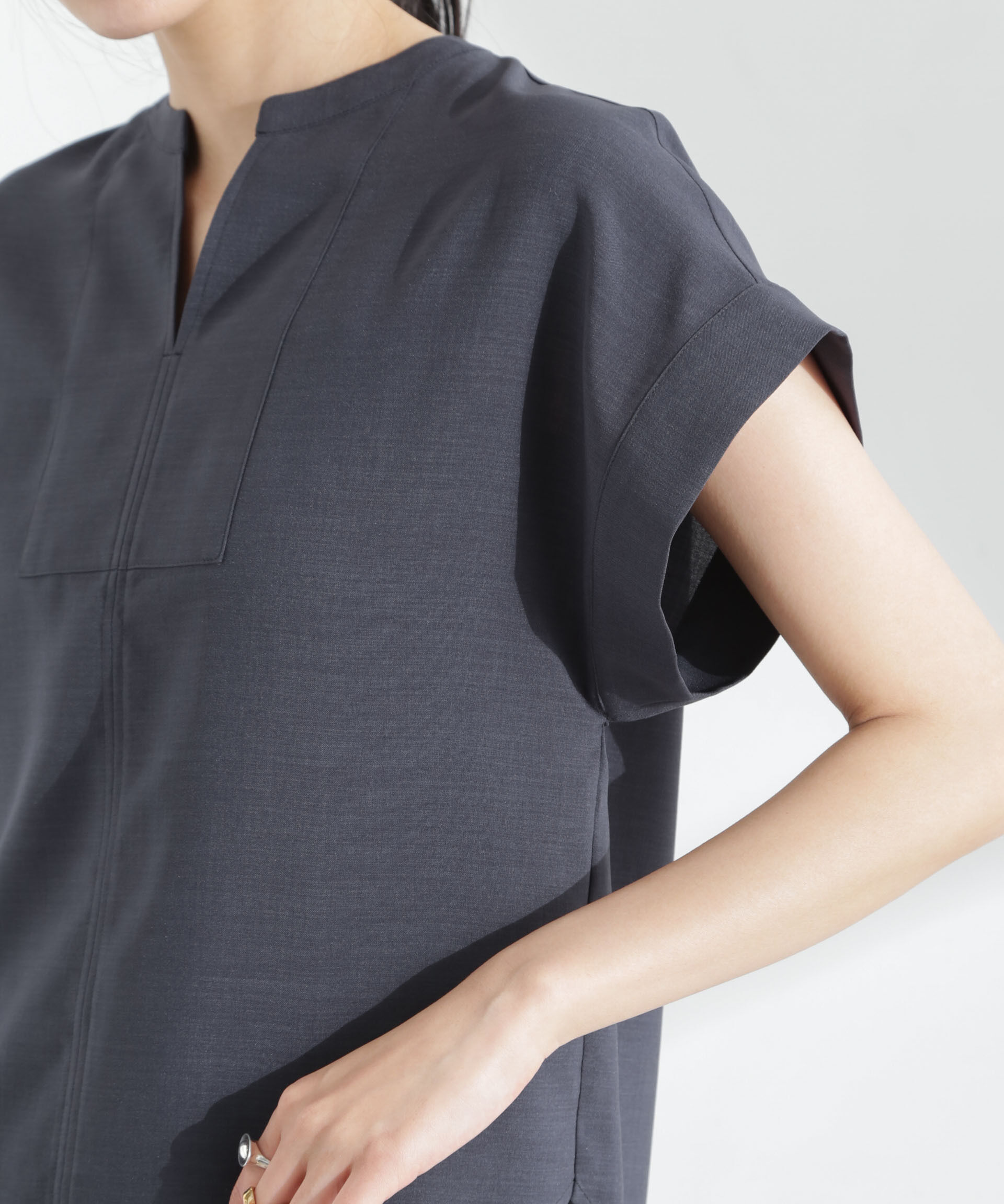 nano･universe「メランジドライ スキッパータックブラウス(セットアップ可)」|シャツ・ブラウス|