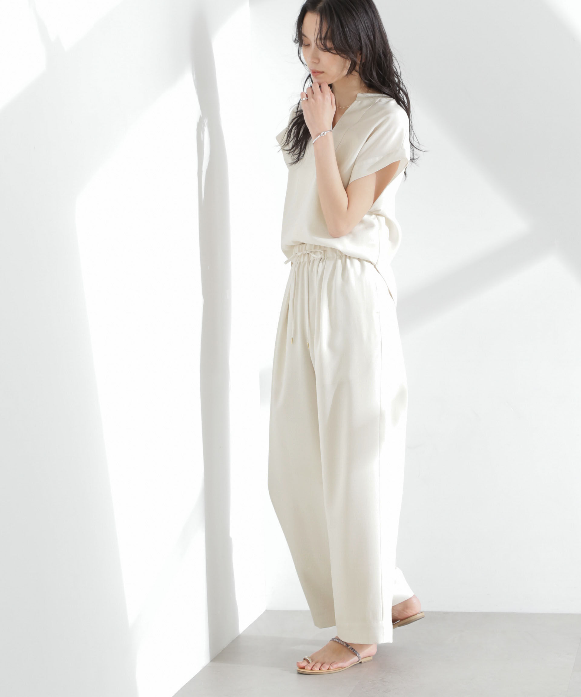 nano･universe「メランジドライ イージーワイドパンツ(セットアップ可)」|チノ|