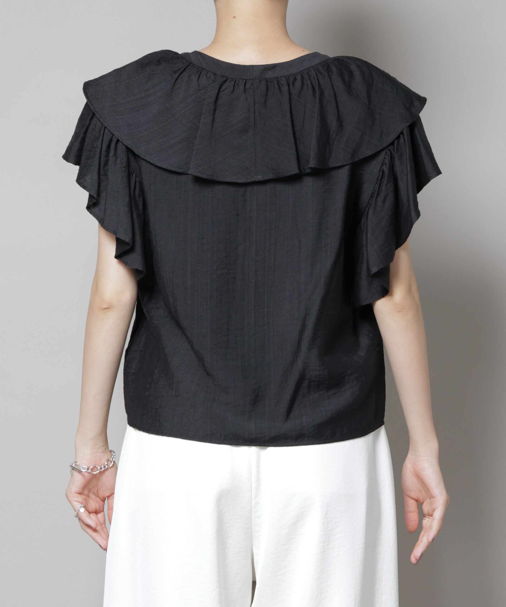 nano･universe「フリルディティールフロントレースアップブラウス」|シャツ・ブラウス|