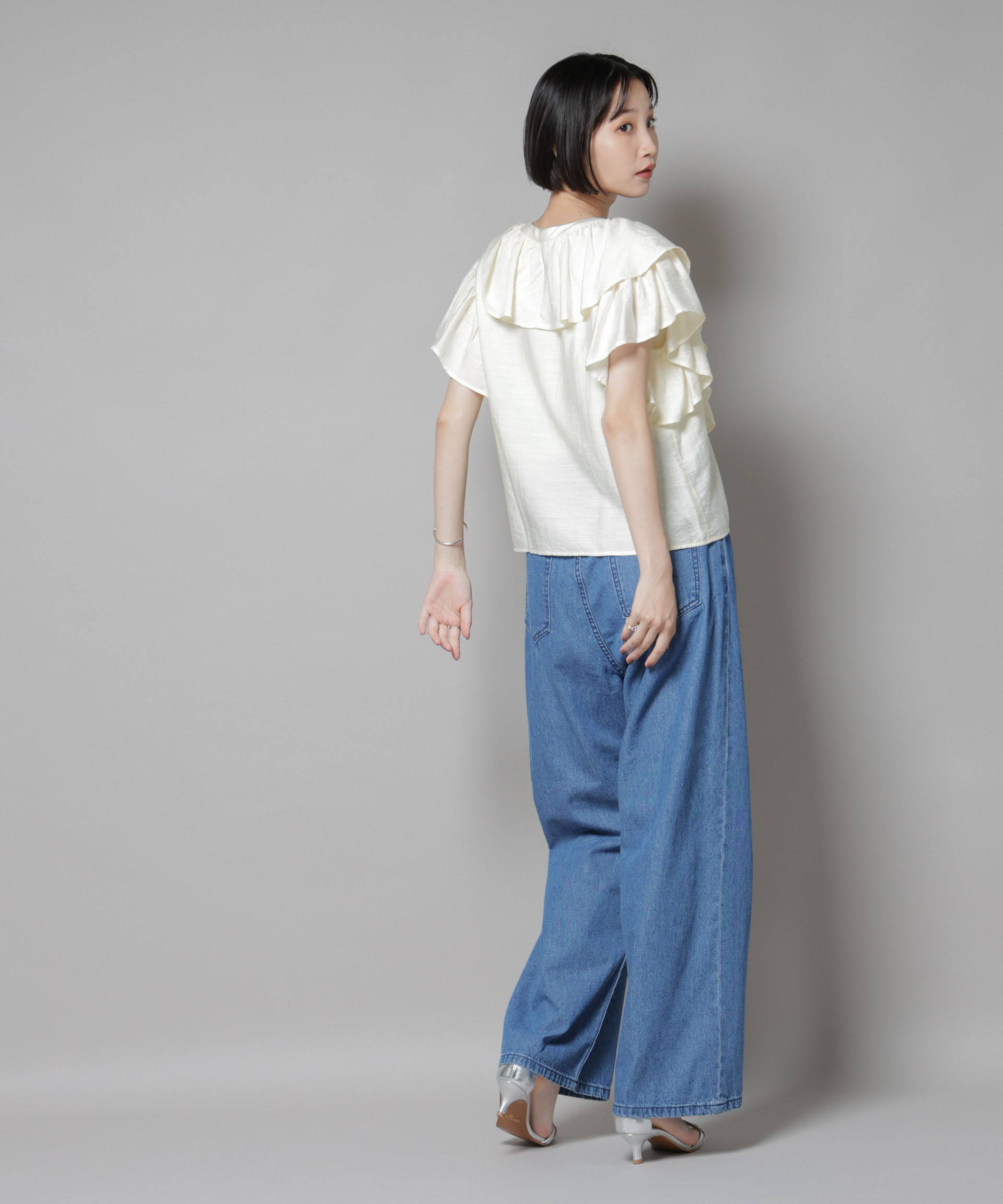 nano･universe「フリルディティールフロントレースアップブラウス」|シャツ・ブラウス|