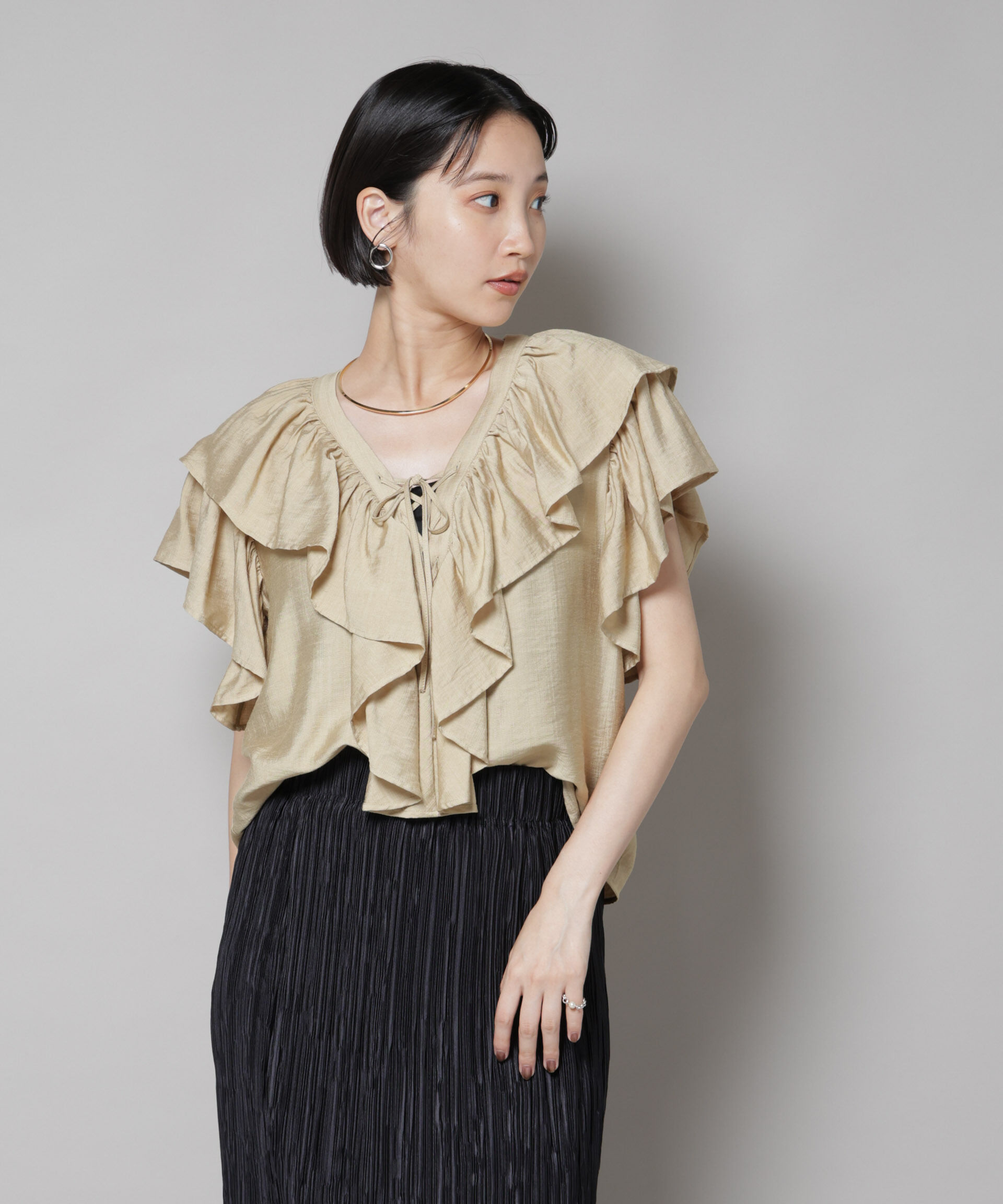 nano･universe「フリルディティールフロントレースアップブラウス」|シャツ・ブラウス|