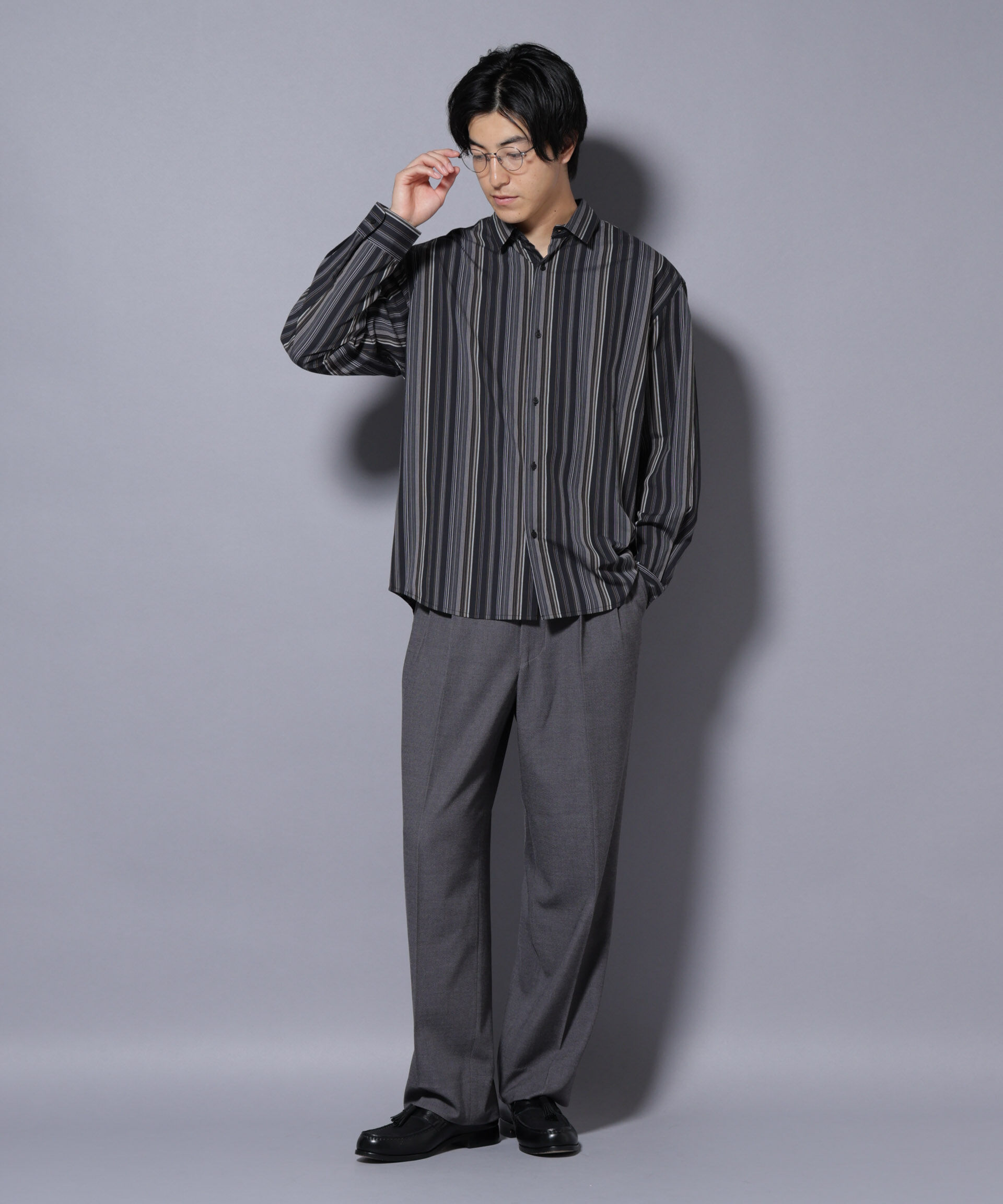 nano･universe「2タックテーパードスラックス」|チノ|