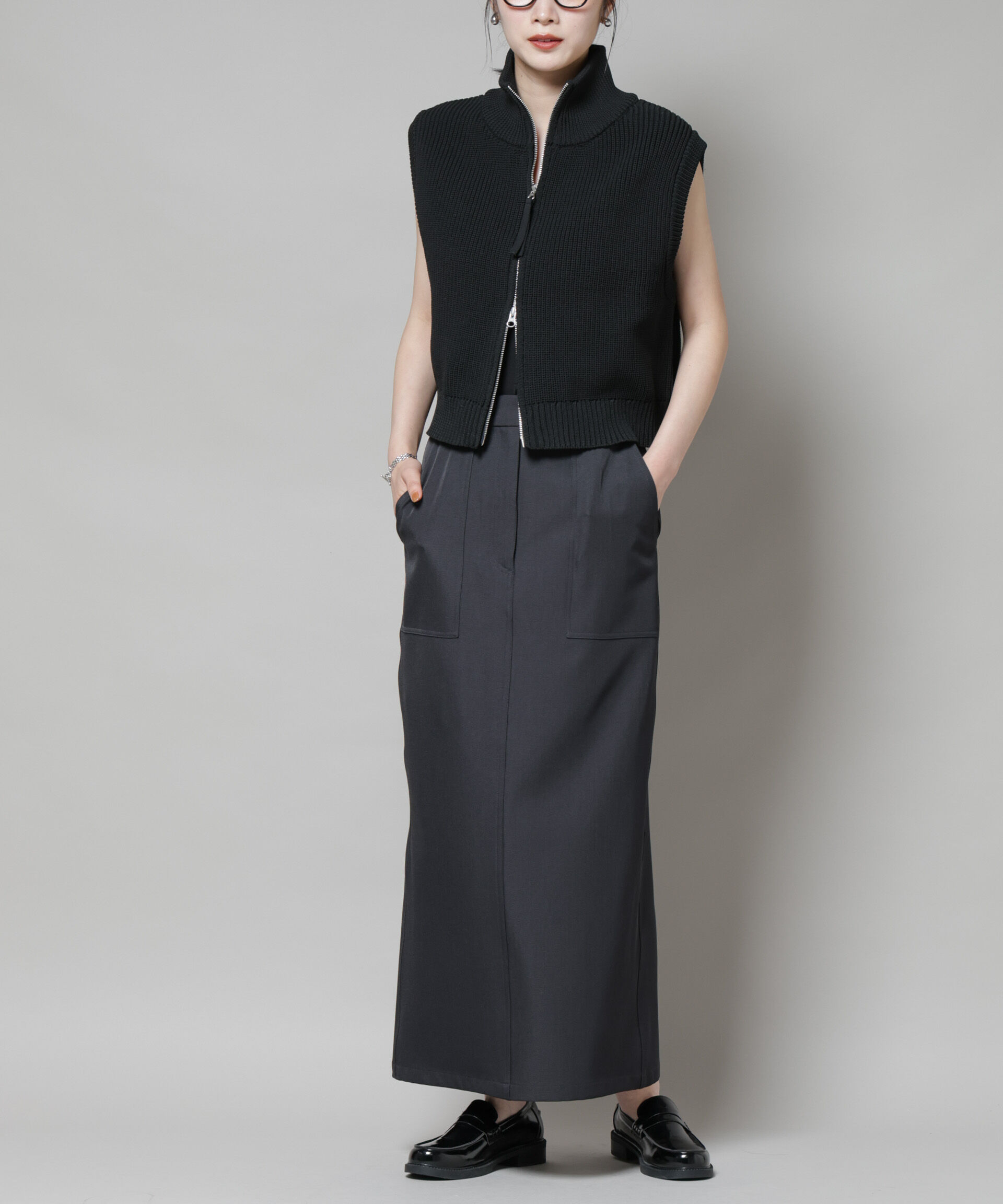 nano･universe「ポケットディティールナロースカート(セットアップ可)」|スカート|チャコール3